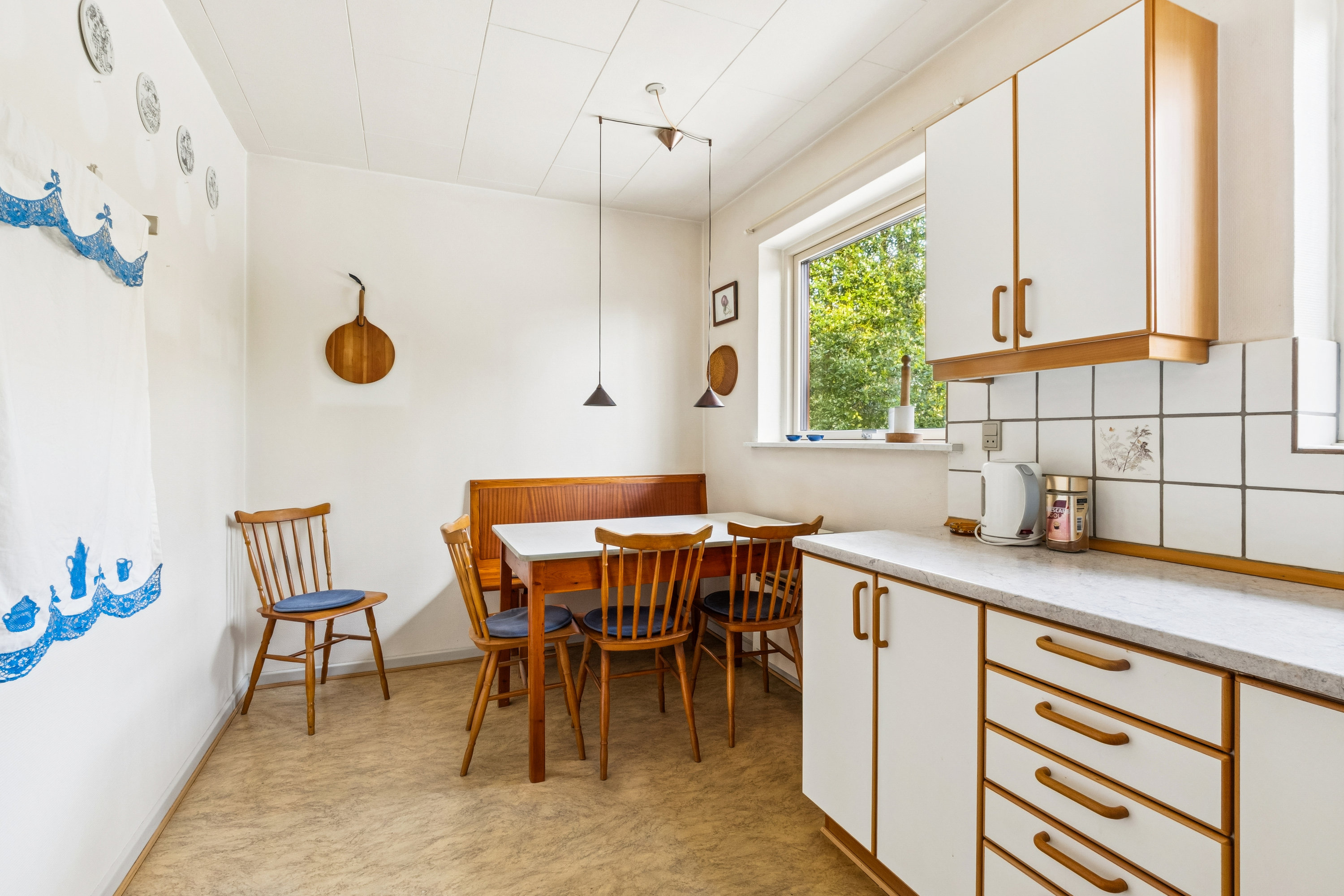 Fremhævet køkken billede i fuldskærmstilstand. Billede af Lyngby Rønnevej 3, Ejerslev, 7900 Nykøbing M