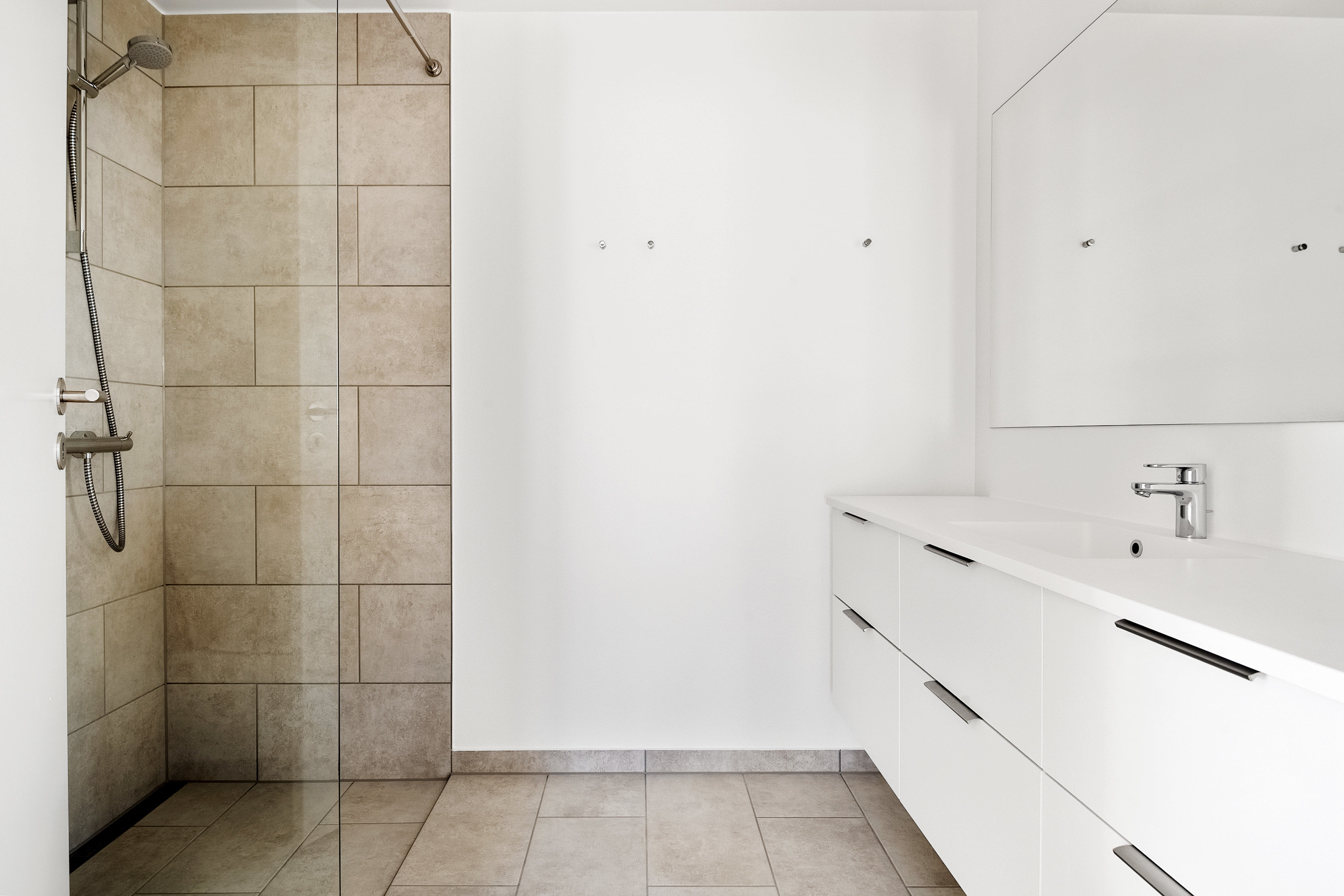 Fremhævet badeværelse billede i fuldskærmstilstand. Billede af Færgebyen 28, 2. 3., Hou, 8300 Odder