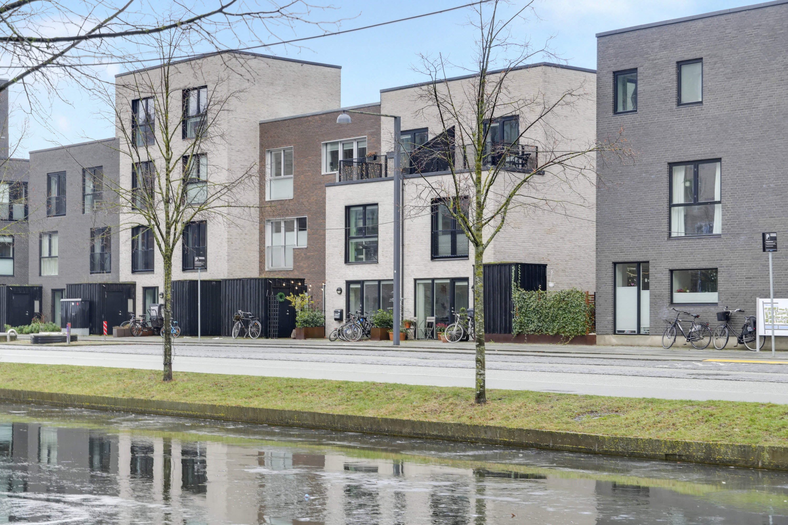 Fremhævet andet billede i fuldskærmstilstand. Billede af Robert Jacobsens Vej 20B, 2300 København S