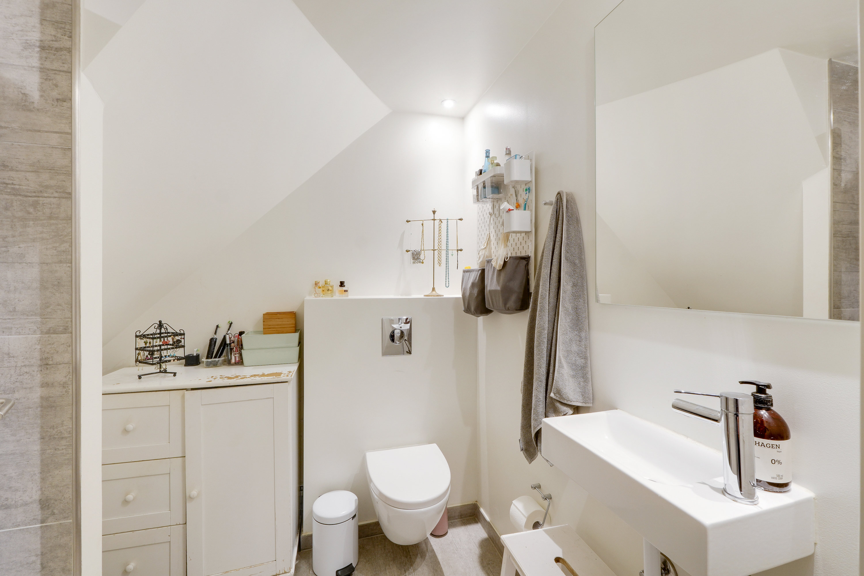 Fremhævet andet billede i fuldskærmstilstand. Billede af Robert Jacobsens Vej 20B, 2300 København S