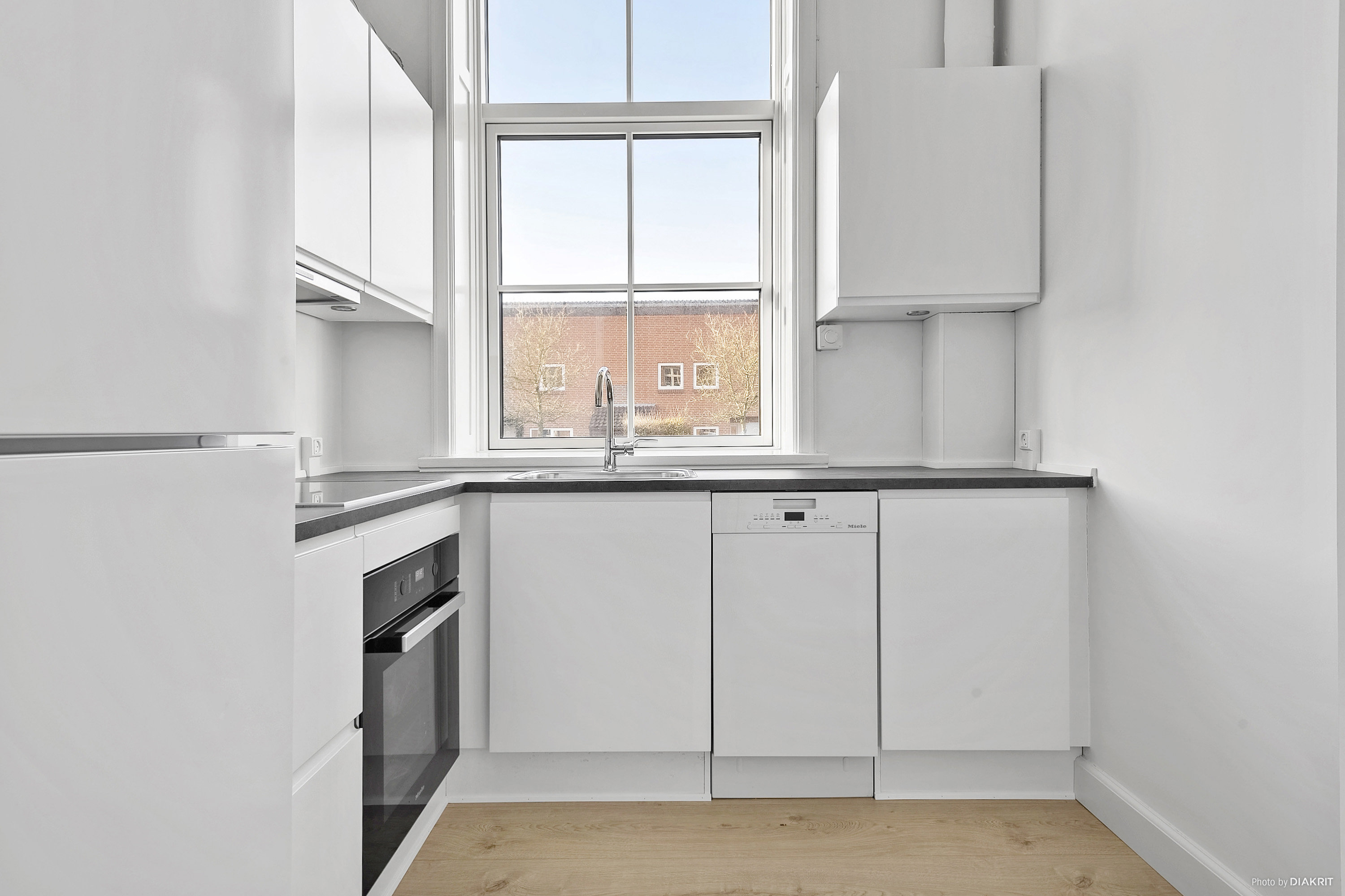 Fremhævet køkken billede i fuldskærmstilstand. Billede af Banegårdsgade 25A, st.., 8300 Odder