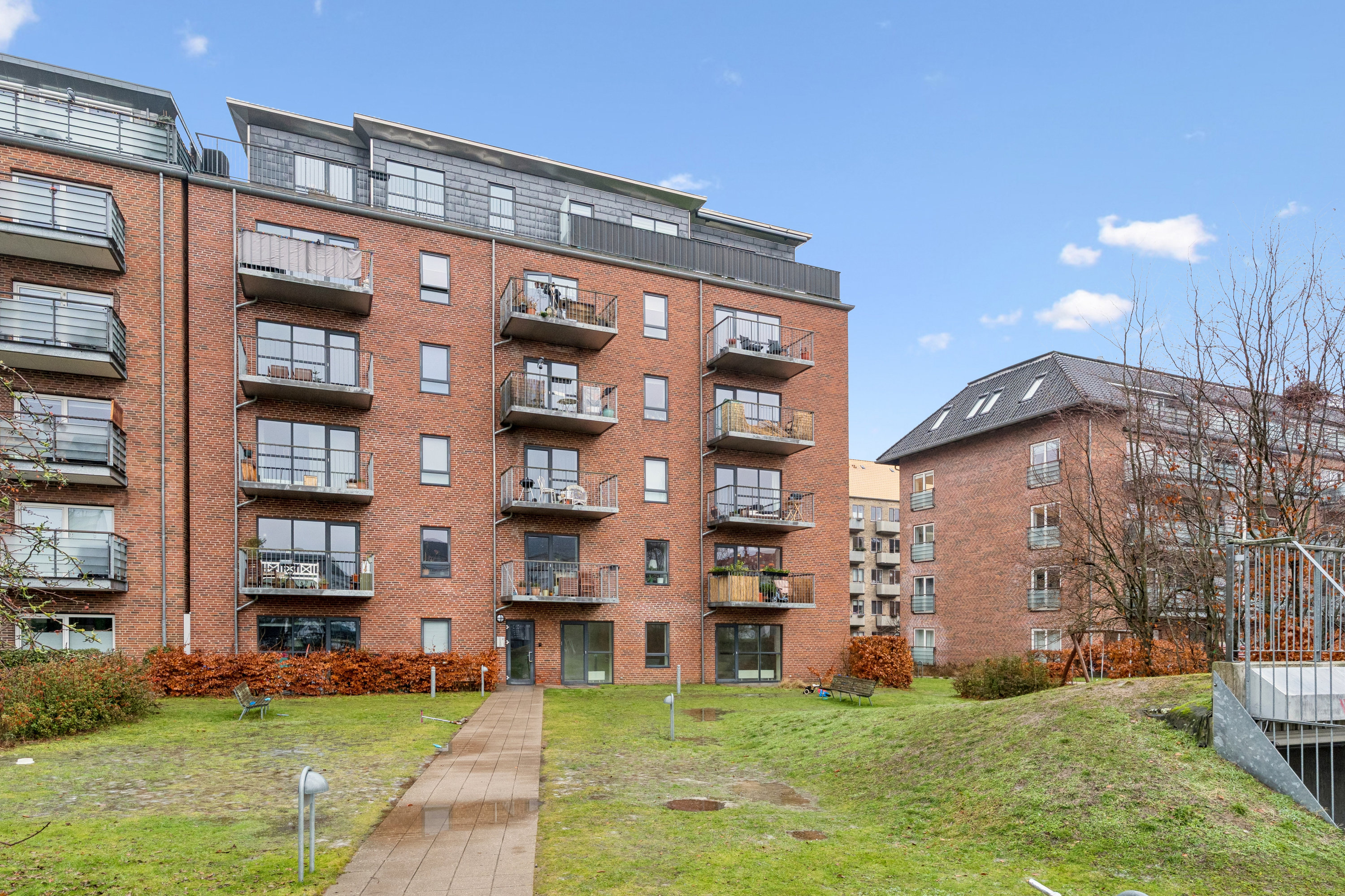 Fremhævet andet billede i fuldskærmstilstand. Billede af Venøgade 24, 1. mf., 2100 København Ø