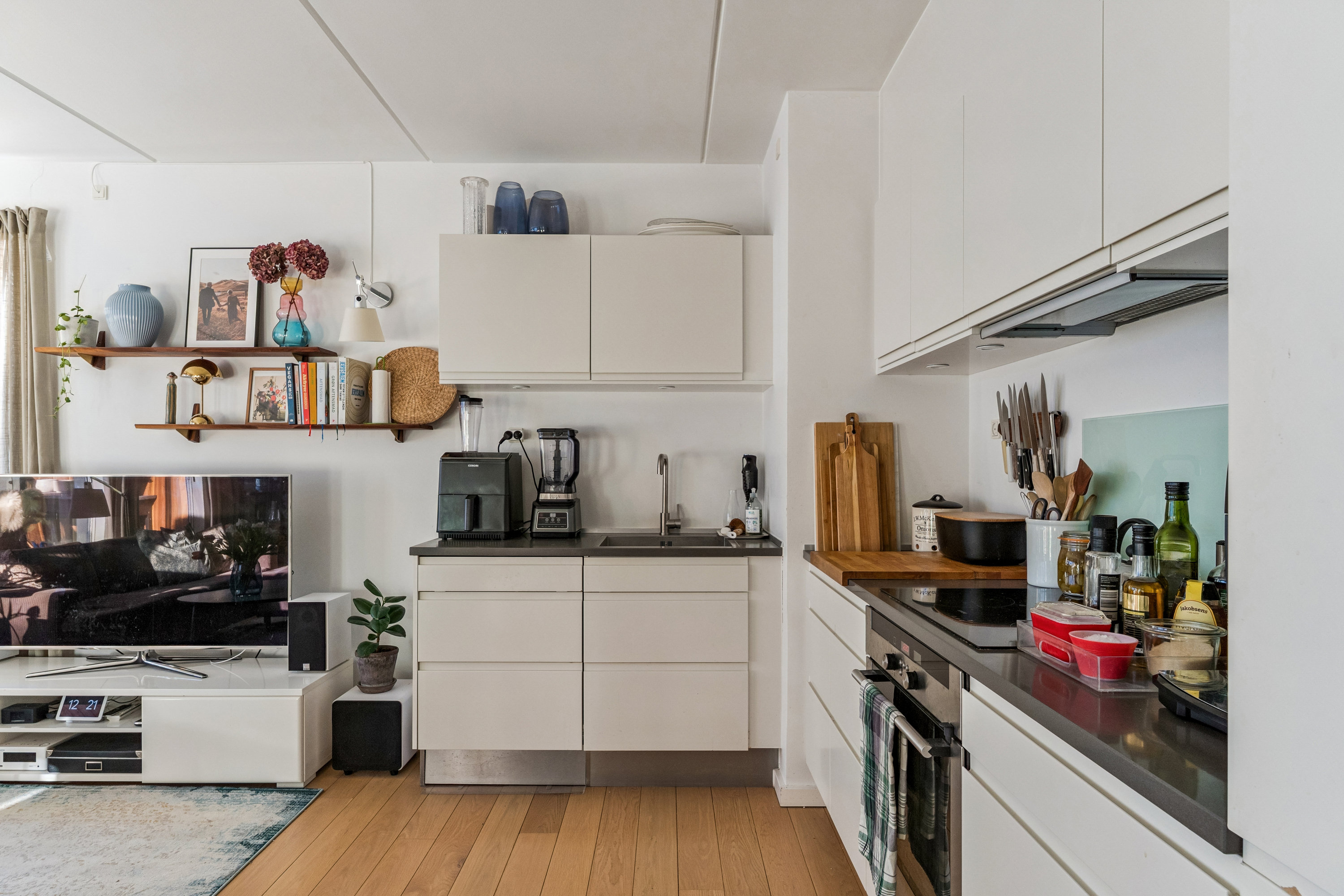 Fremhævet køkken billede i fuldskærmstilstand. Billede af Amerika Plads 18, 3. 4., 2100 København Ø