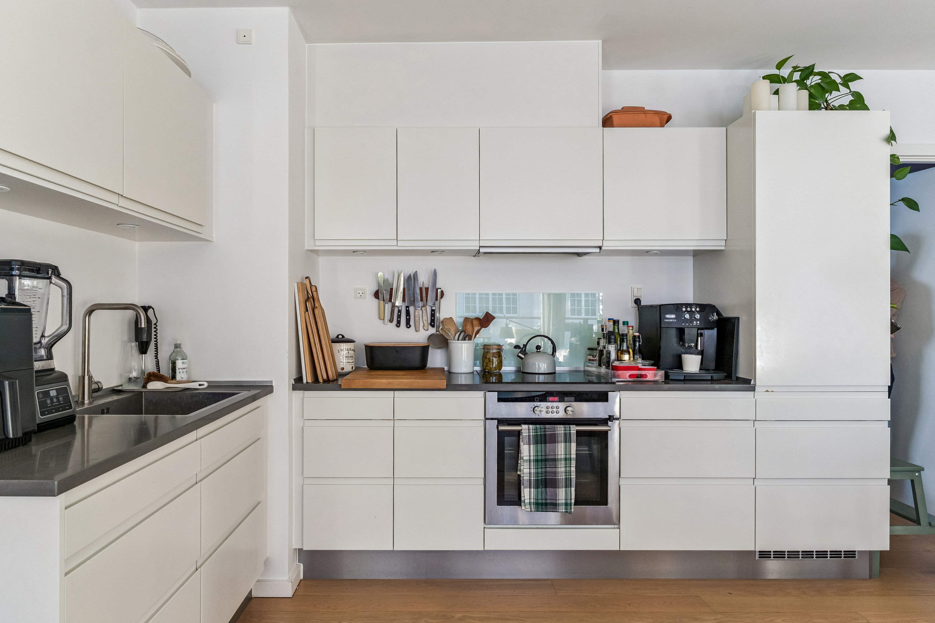 Fremhævet køkken billede i fuldskærmstilstand. Billede af Amerika Plads 18, 3. 4., 2100 København Ø