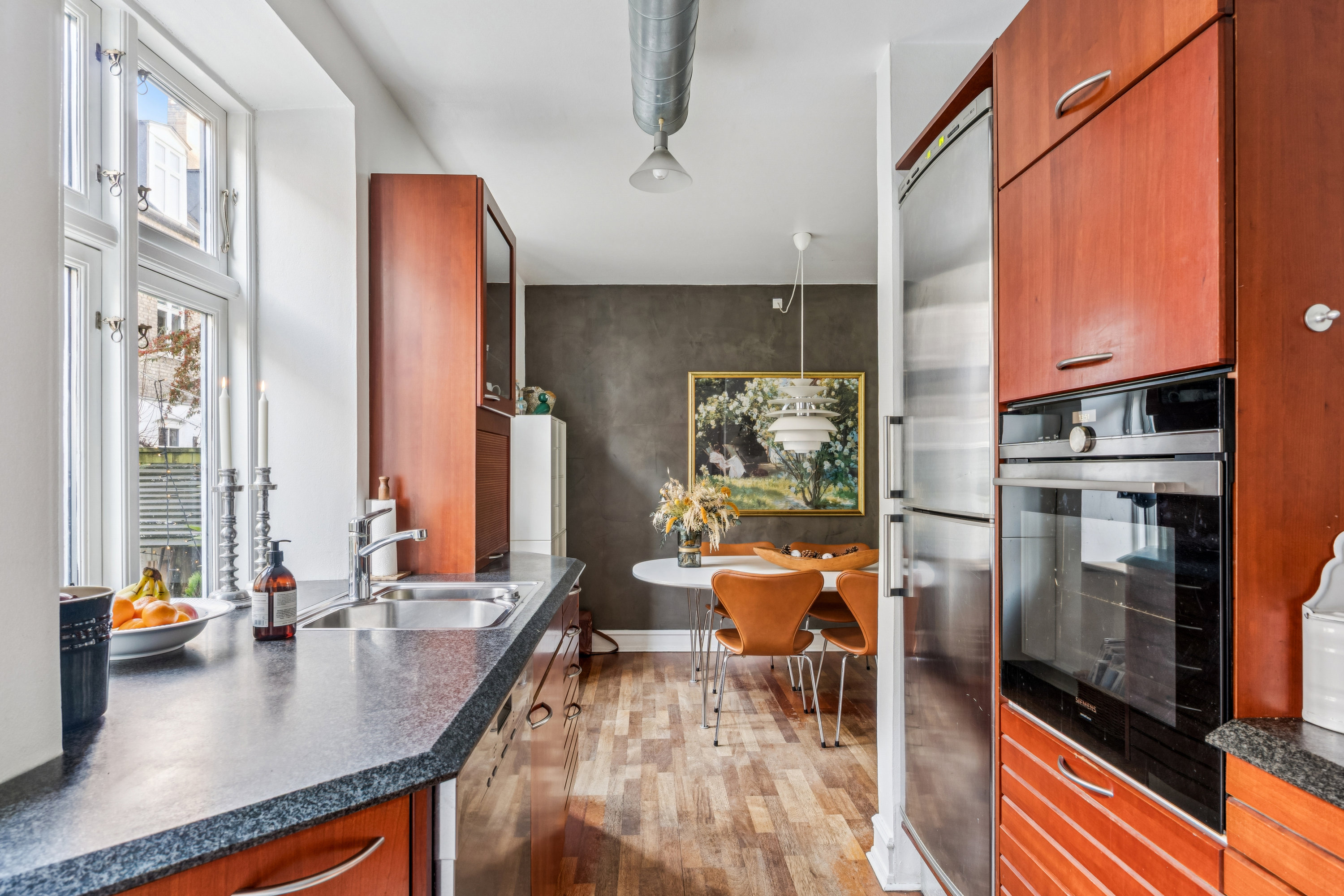 Fremhævet køkken billede i fuldskærmstilstand. Billede af Webersgade 40, 2100 København Ø