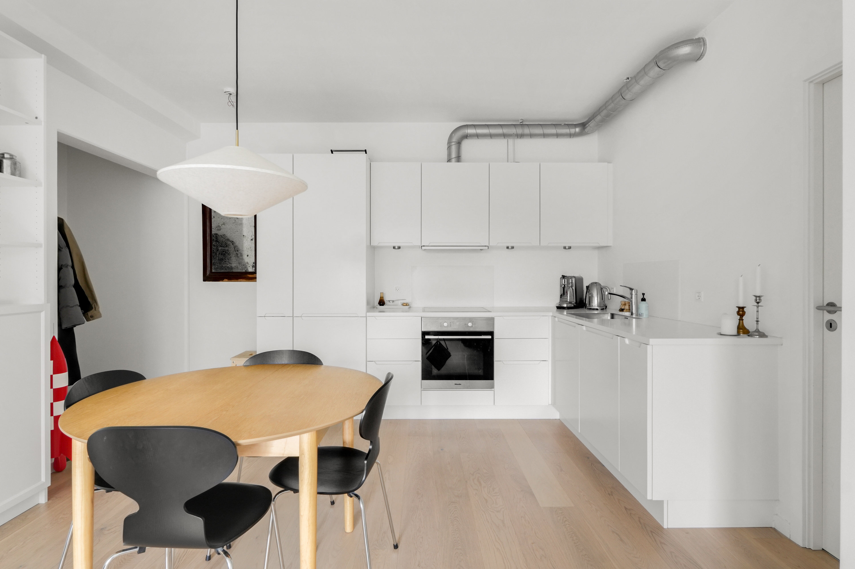 Fremhævet andet billede i fuldskærmstilstand. Billede af Robert Jacobsens Vej 5A, 1. mf., 2300 København S