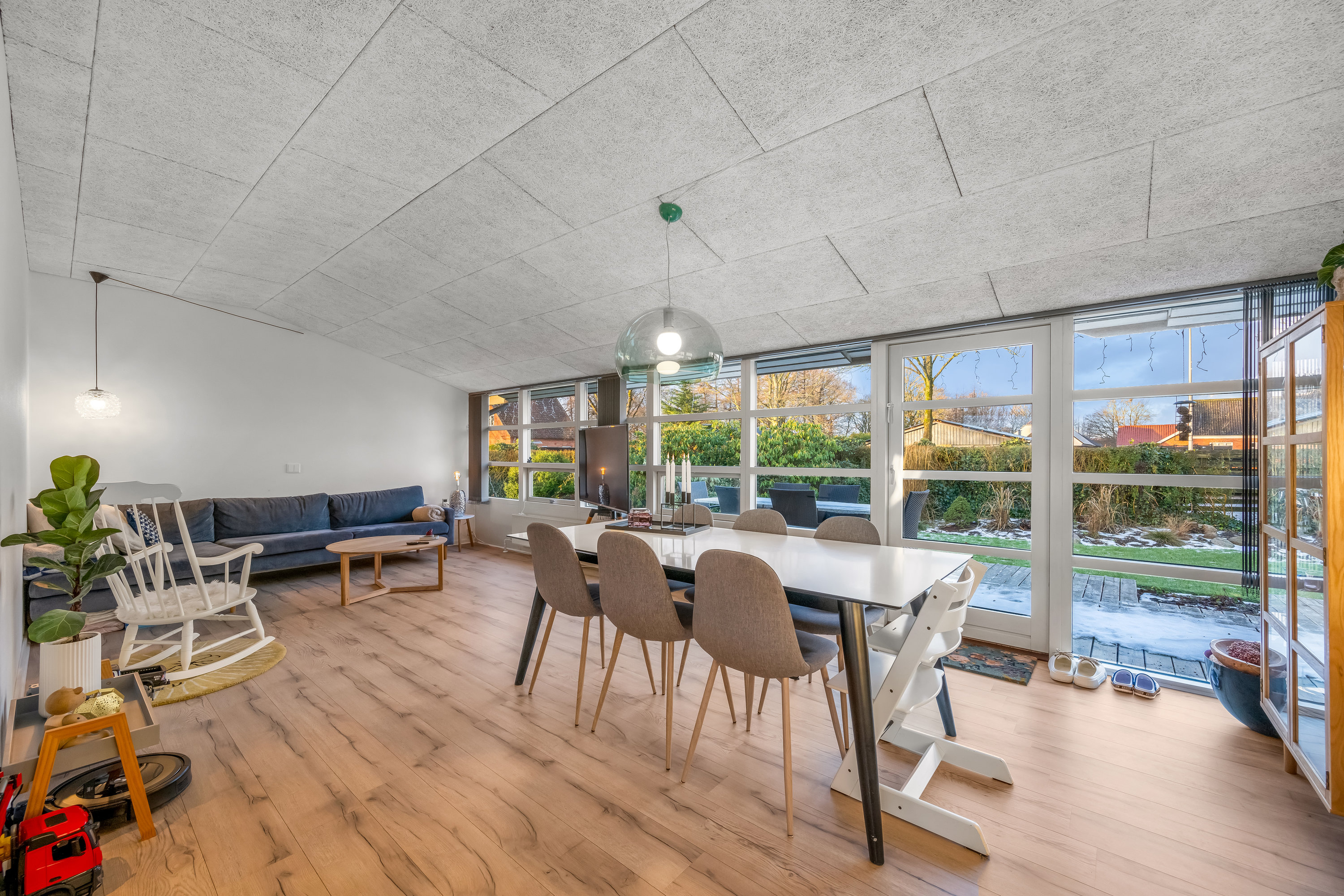 Fremhævet stue billede i fuldskærmstilstand. Billede af Korsvej 10, 6880 Tarm