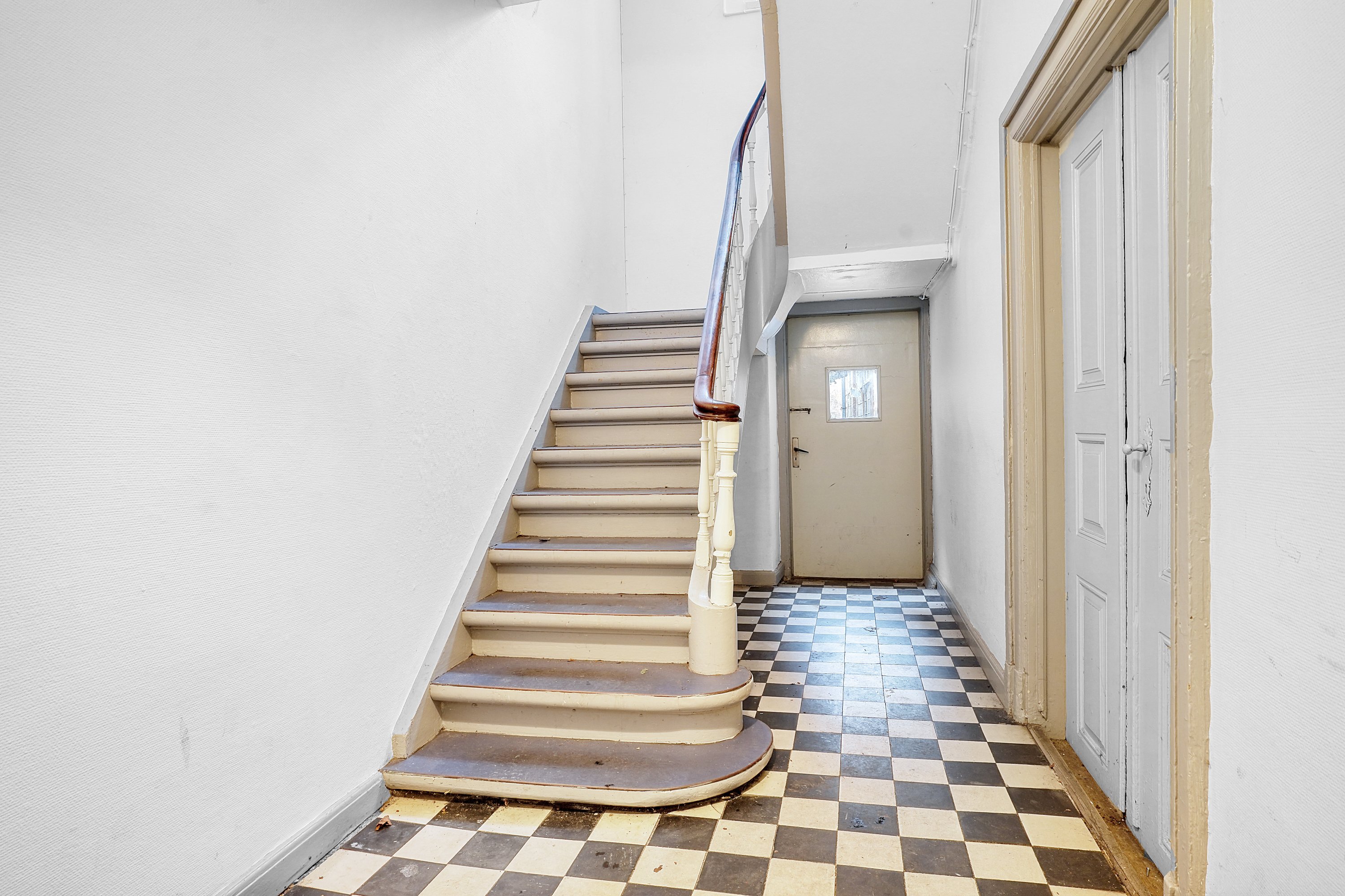 Fremhævet opgang billede i fuldskærmstilstand. Billede af Stengade 70B, 1., 3000 Helsingør