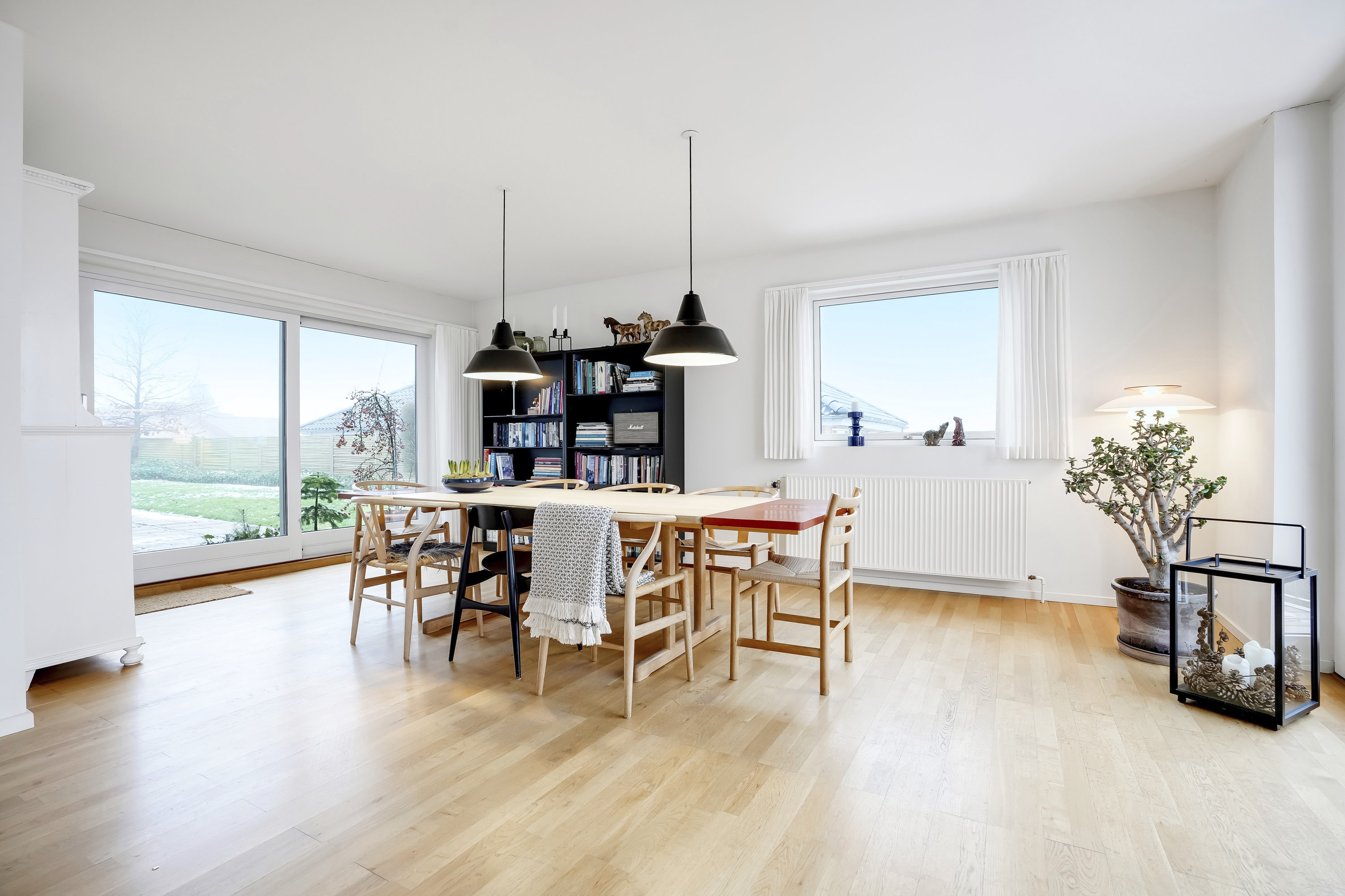 Fremhævet stue billede i fuldskærmstilstand. Billede af Rypebakken 15, Snestrup, 5210 Odense NV