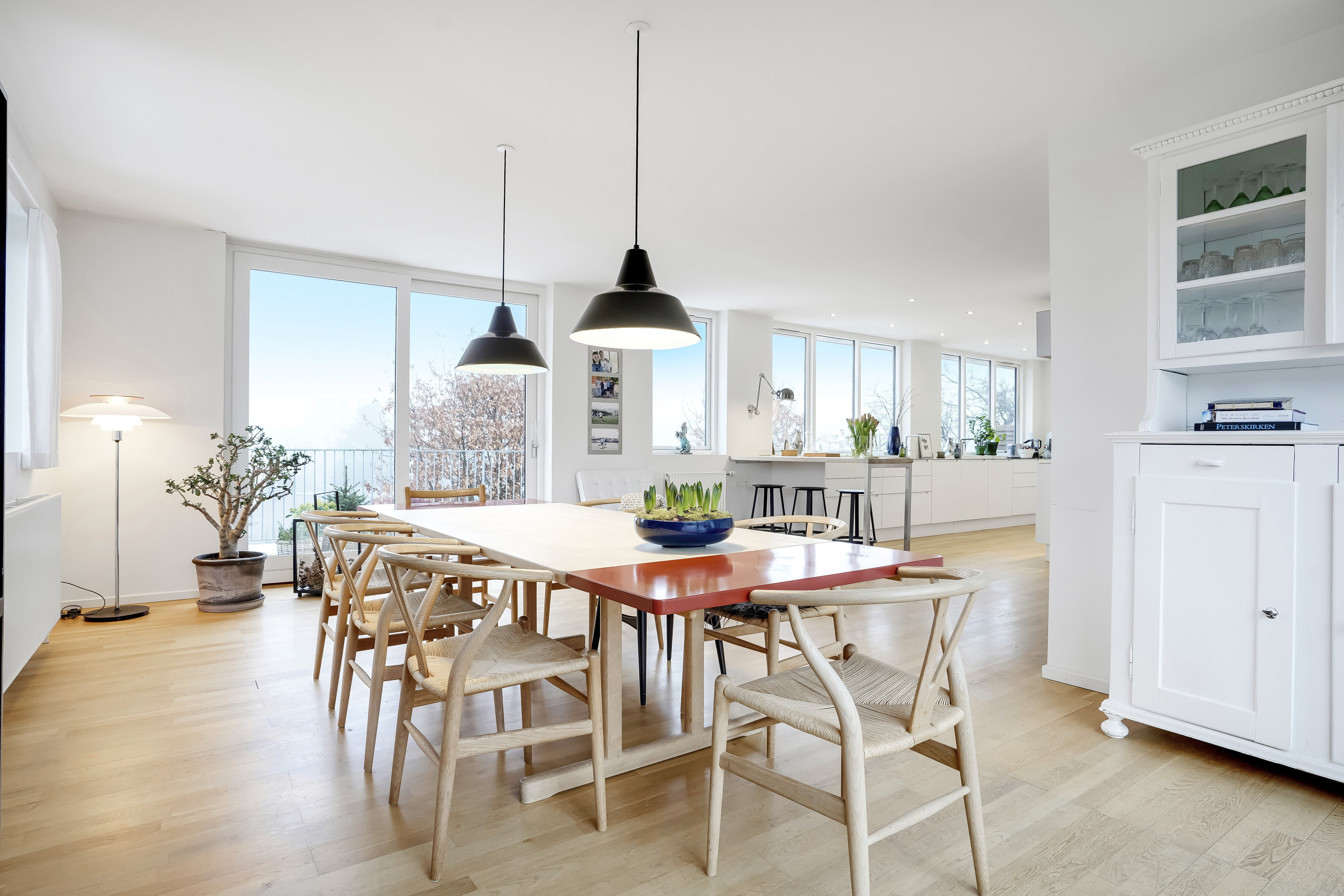 Fremhævet stue billede i fuldskærmstilstand. Billede af Rypebakken 15, Snestrup, 5210 Odense NV