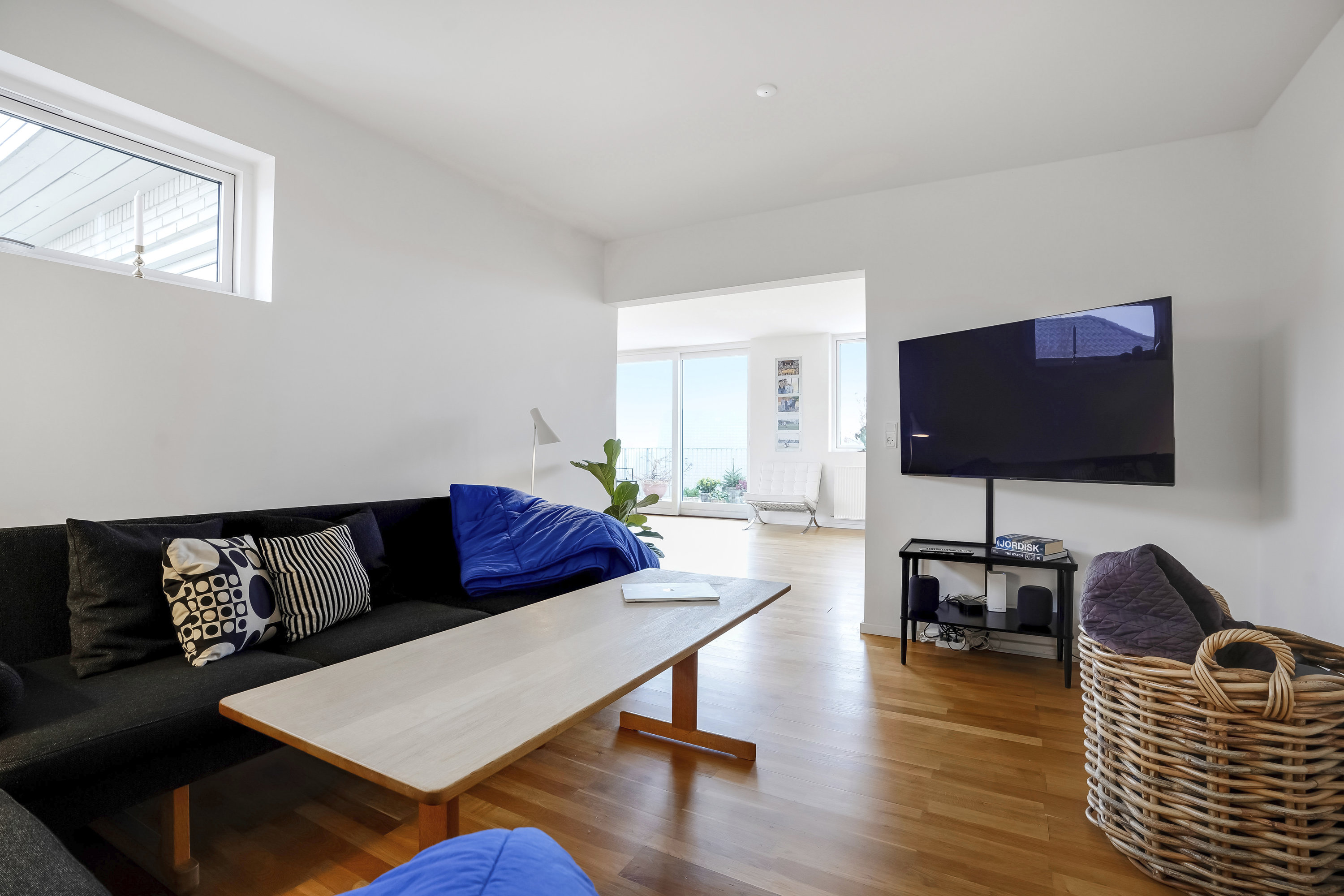 Fremhævet stue billede i fuldskærmstilstand. Billede af Rypebakken 15, Snestrup, 5210 Odense NV