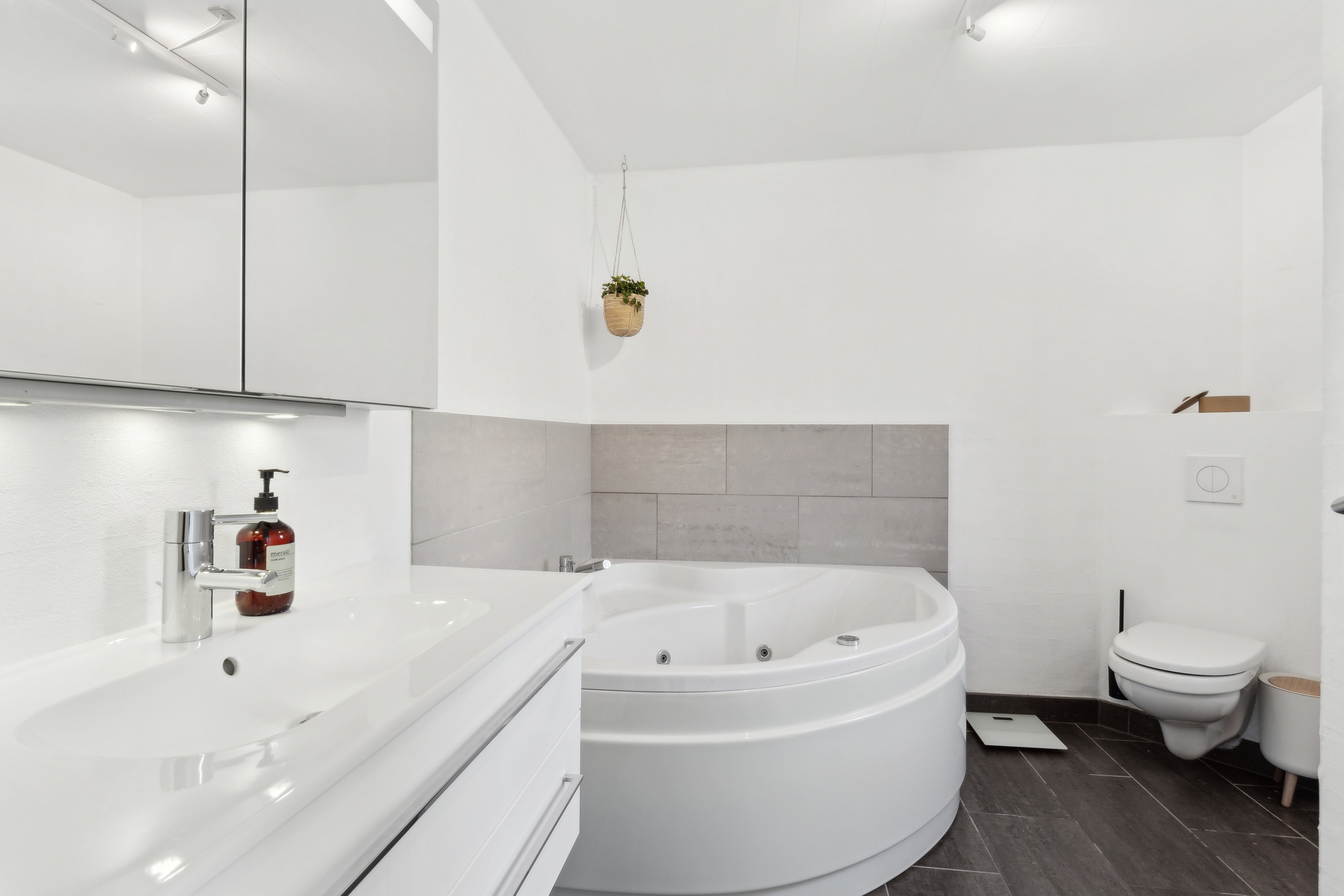 Fremhævet  billede i fuldskærmstilstand. Billede af Gugvej 158A, Gug, 9210 Aalborg SØ