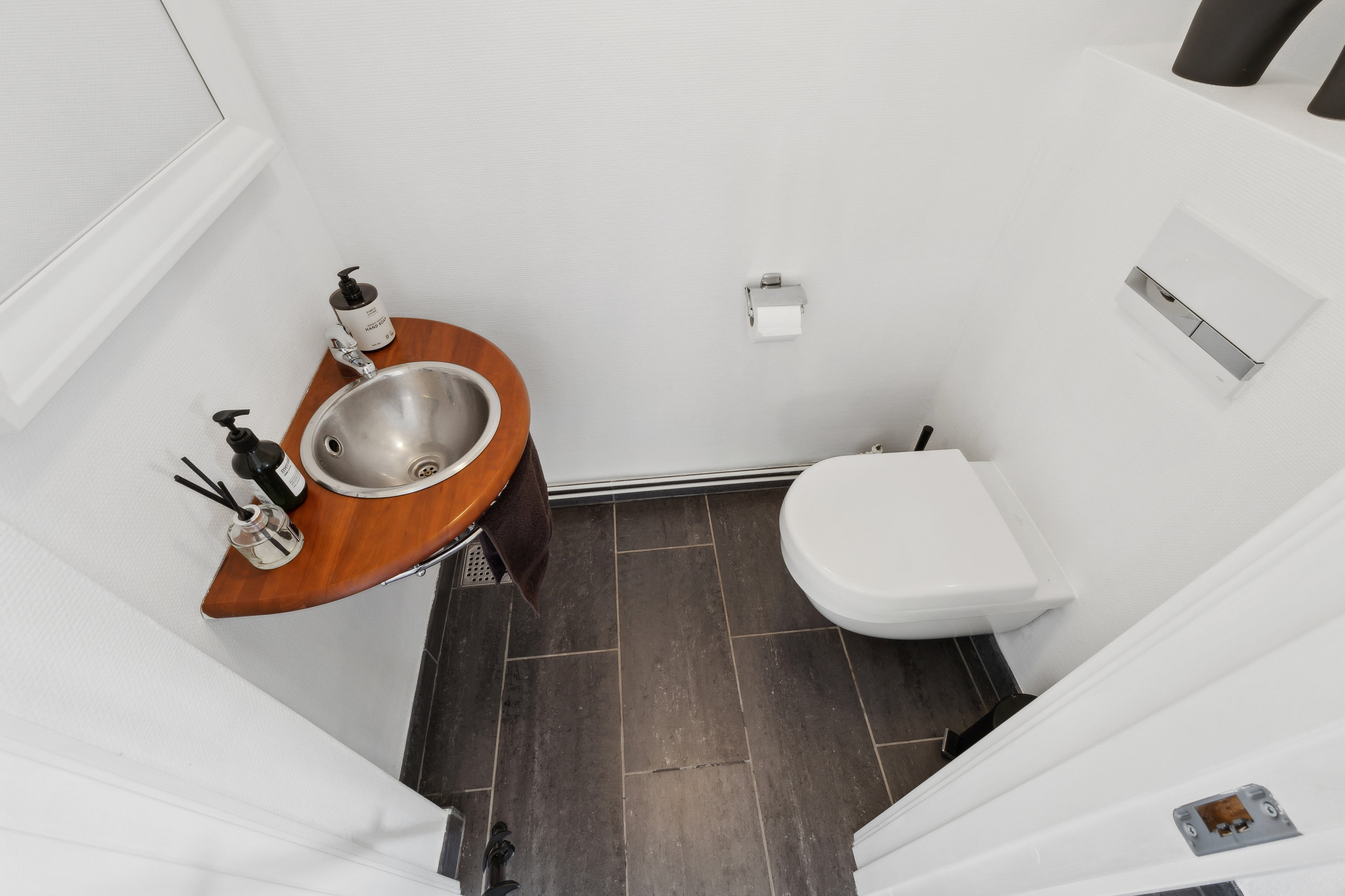 Fremhævet  billede i fuldskærmstilstand. Billede af Gugvej 158A, Gug, 9210 Aalborg SØ