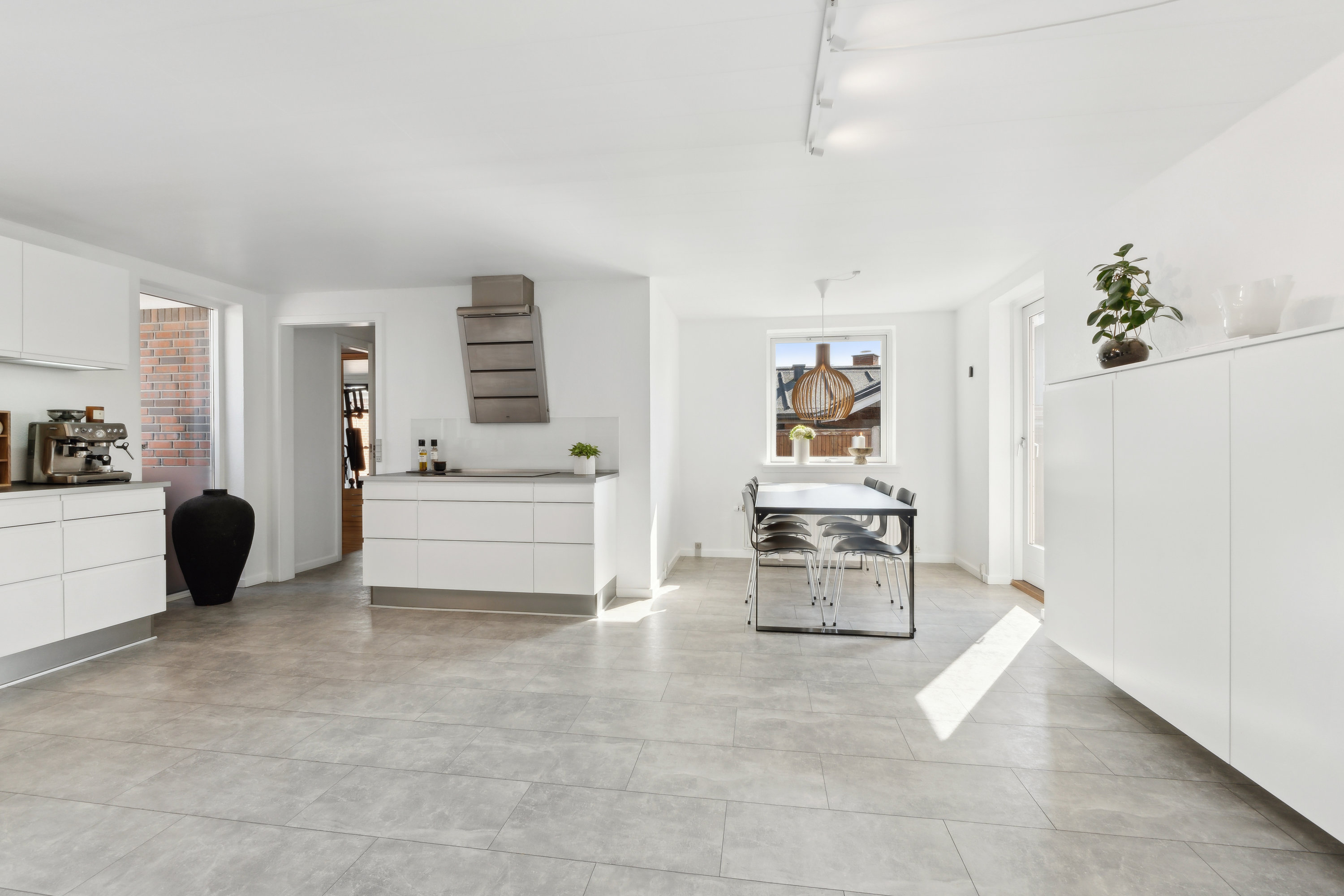 Fremhævet  billede i fuldskærmstilstand. Billede af Gugvej 158A, Gug, 9210 Aalborg SØ