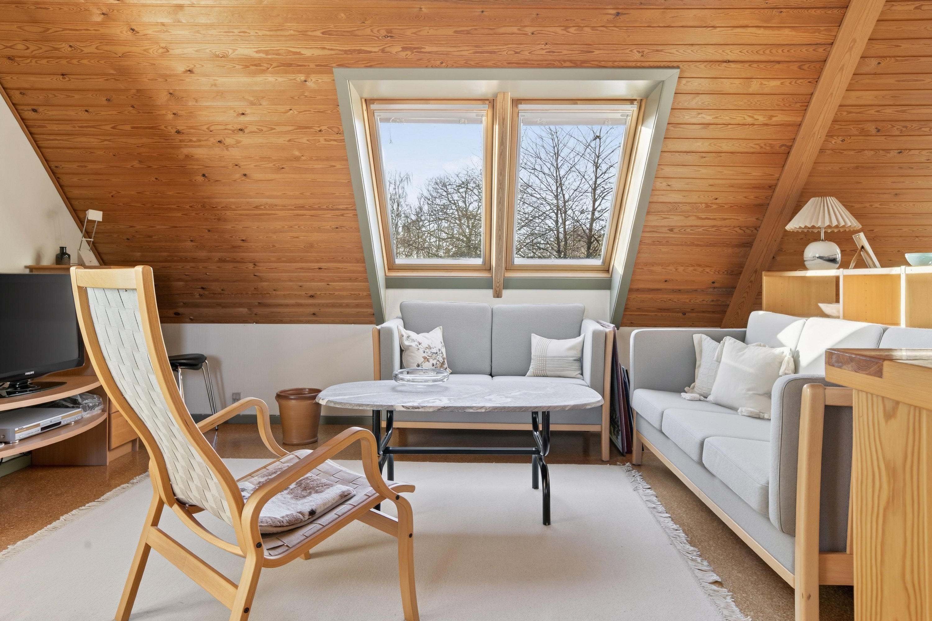 Fremhævet stue 1. sal billede i fuldskærmstilstand. Billede af Højdevej 12, 2750 Ballerup