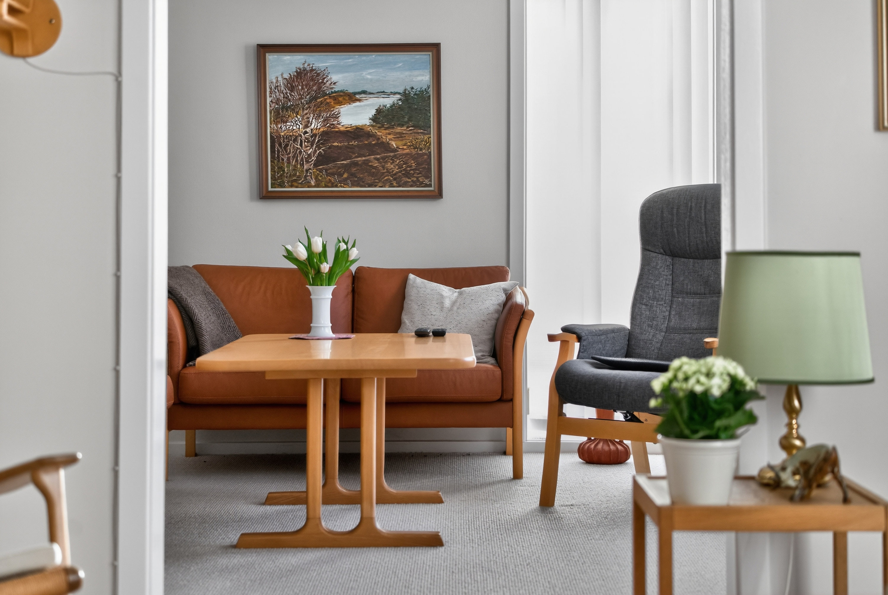 Fremhævet opholdsstue billede i fuldskærmstilstand. Billede af Højdevej 12, 2750 Ballerup