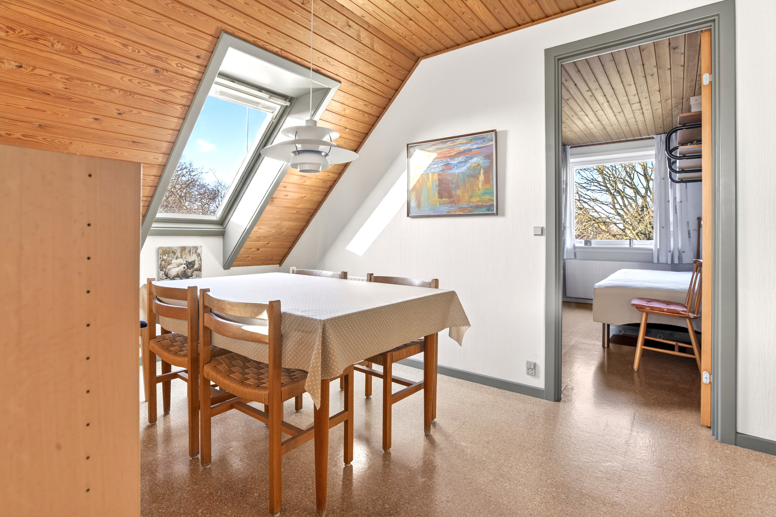 Fremhævet stue 1. sal billede i fuldskærmstilstand. Billede af Højdevej 12, 2750 Ballerup