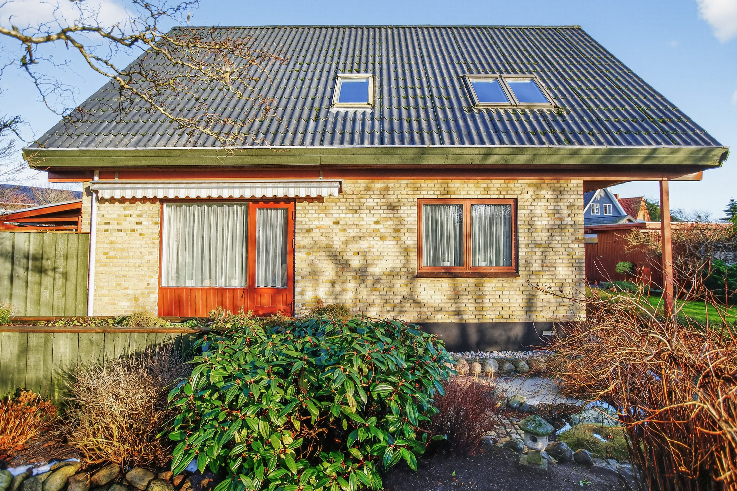 Fremhævet ude billede i fuldskærmstilstand. Billede af Højdevej 12, 2750 Ballerup