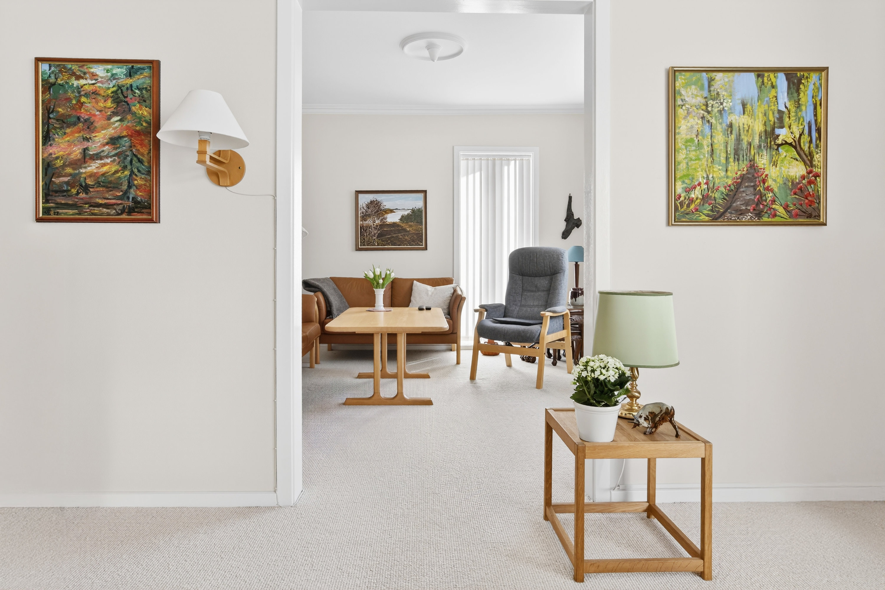 Fremhævet opholdsstue billede i fuldskærmstilstand. Billede af Højdevej 12, 2750 Ballerup