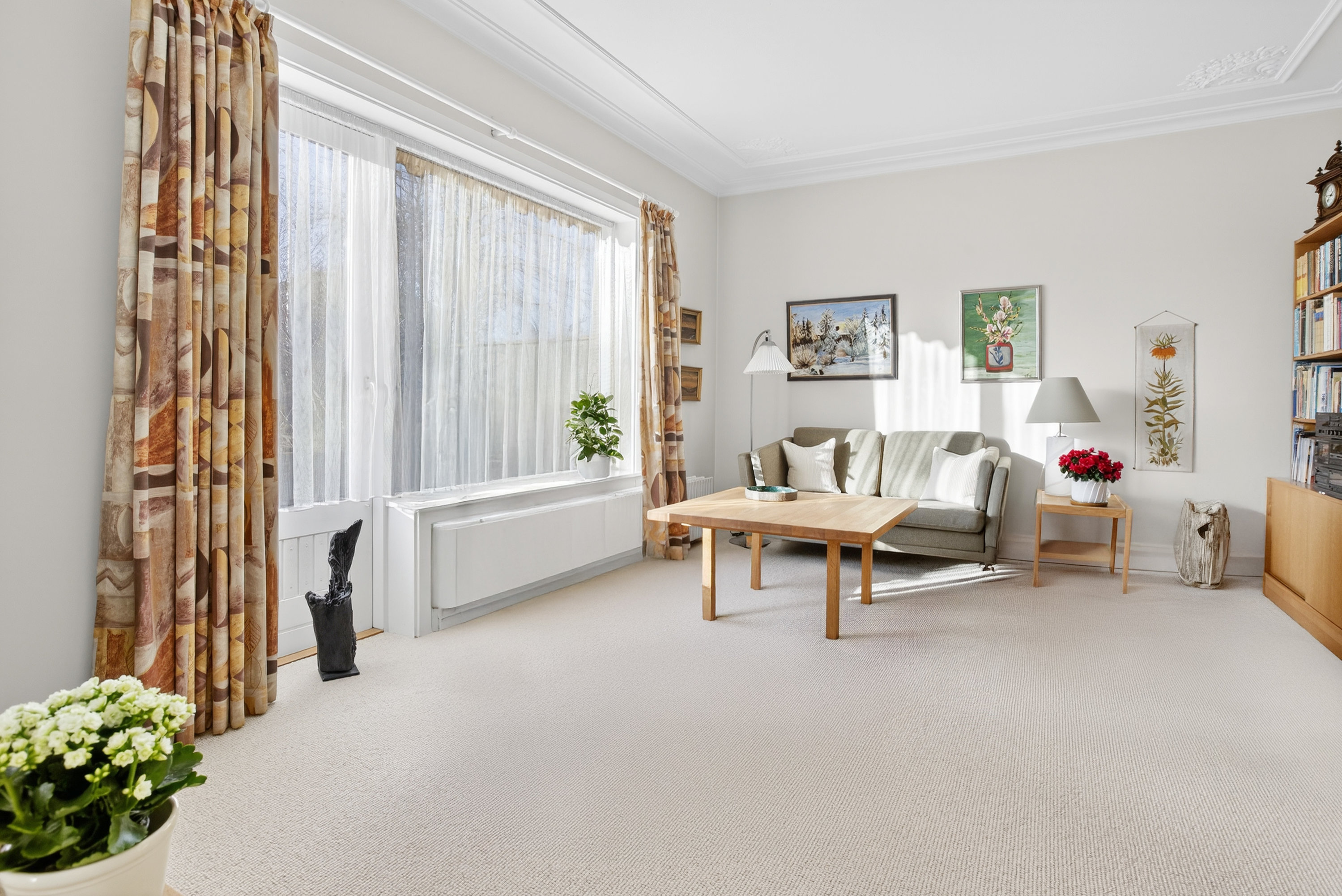 Fremhævet opholdsstue billede i fuldskærmstilstand. Billede af Højdevej 12, 2750 Ballerup