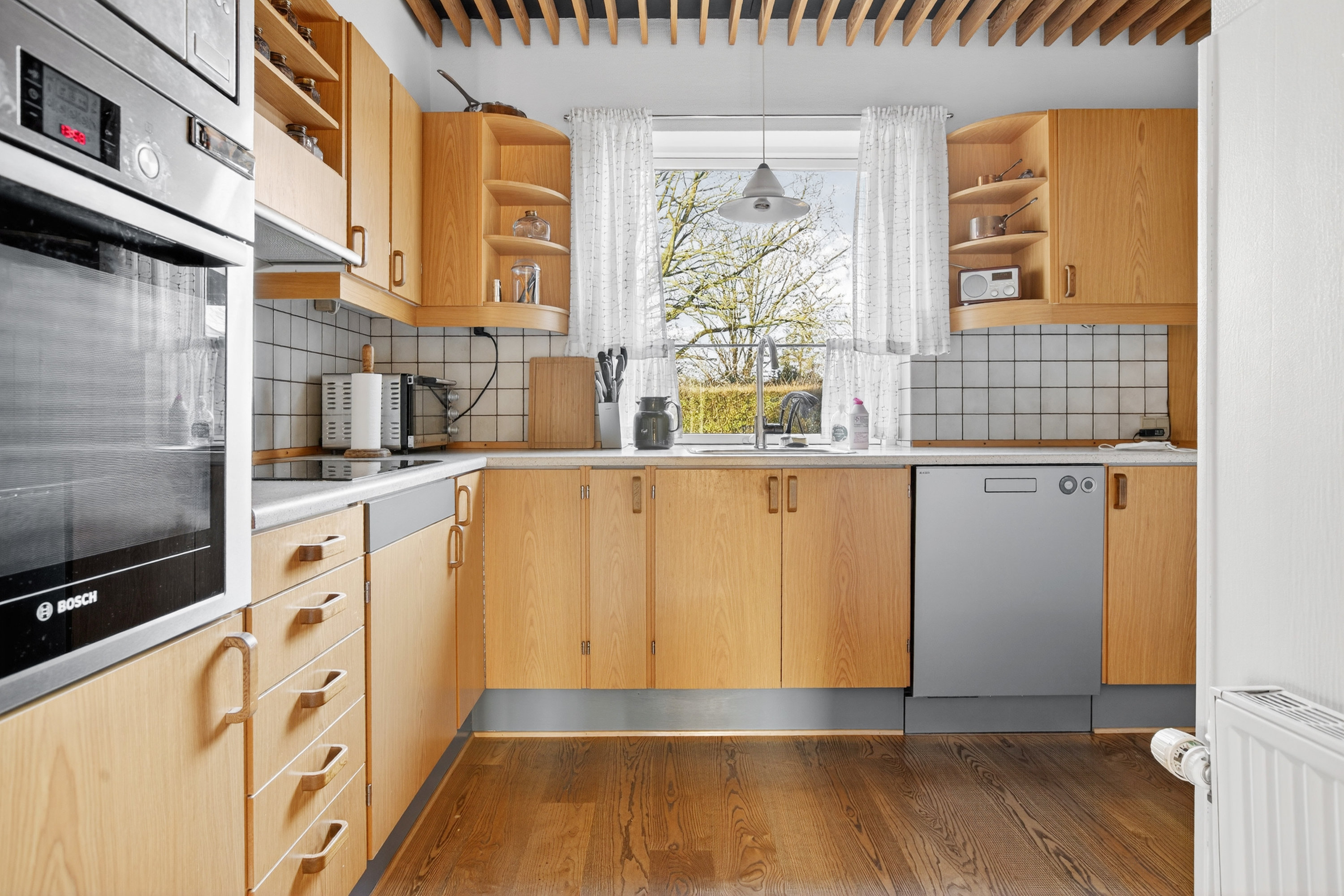 Fremhævet køkken billede i fuldskærmstilstand. Billede af Højdevej 12, 2750 Ballerup