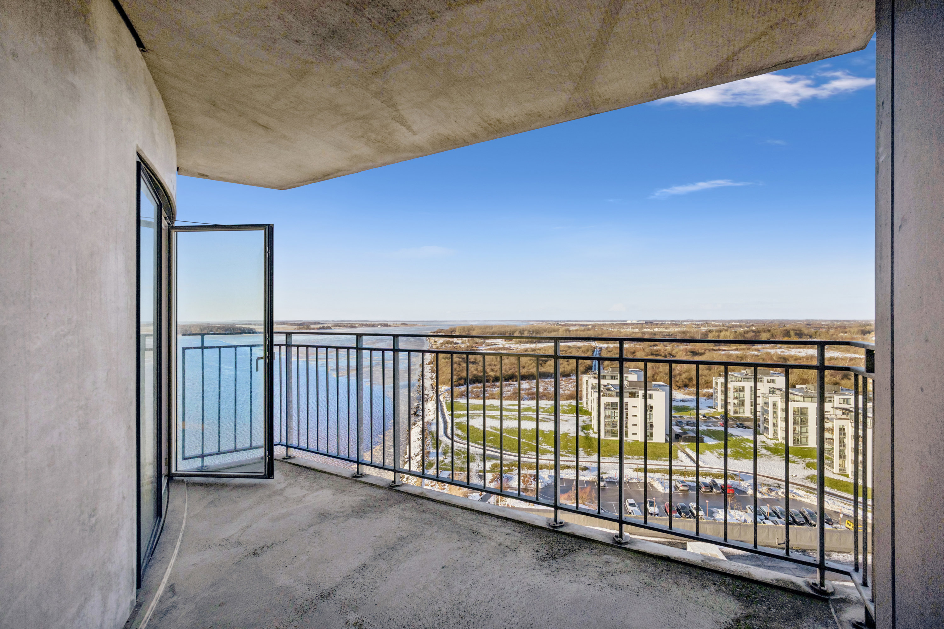 Fremhævet stue billede i fuldskærmstilstand. Billede af Lindholm Brygge 30, 12. 4., 9400 Nørresundby