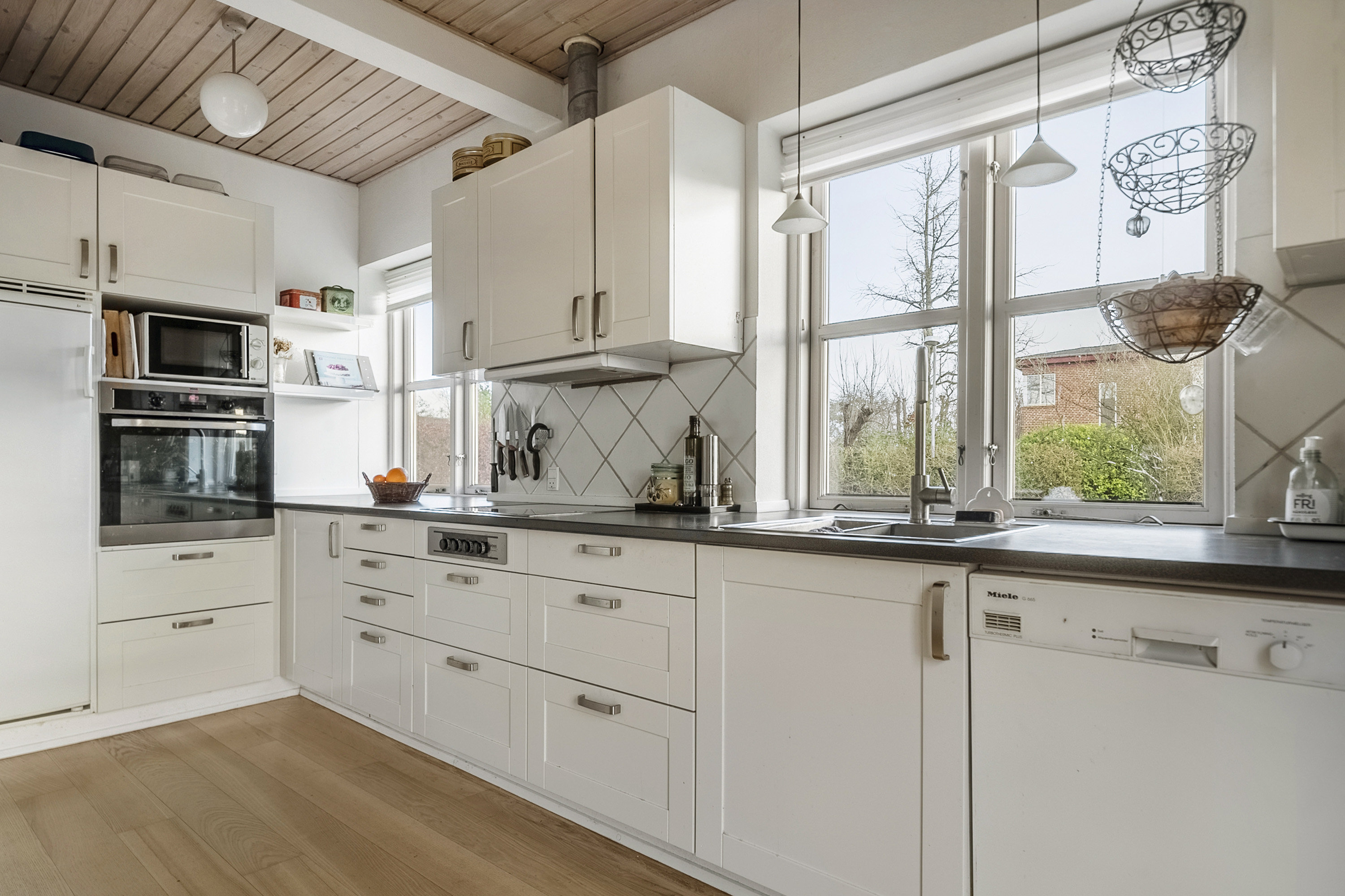 Fremhævet køkken billede i fuldskærmstilstand. Billede af Laurvigsgade 3, Christiansbjerg, 8200 Aarhus N