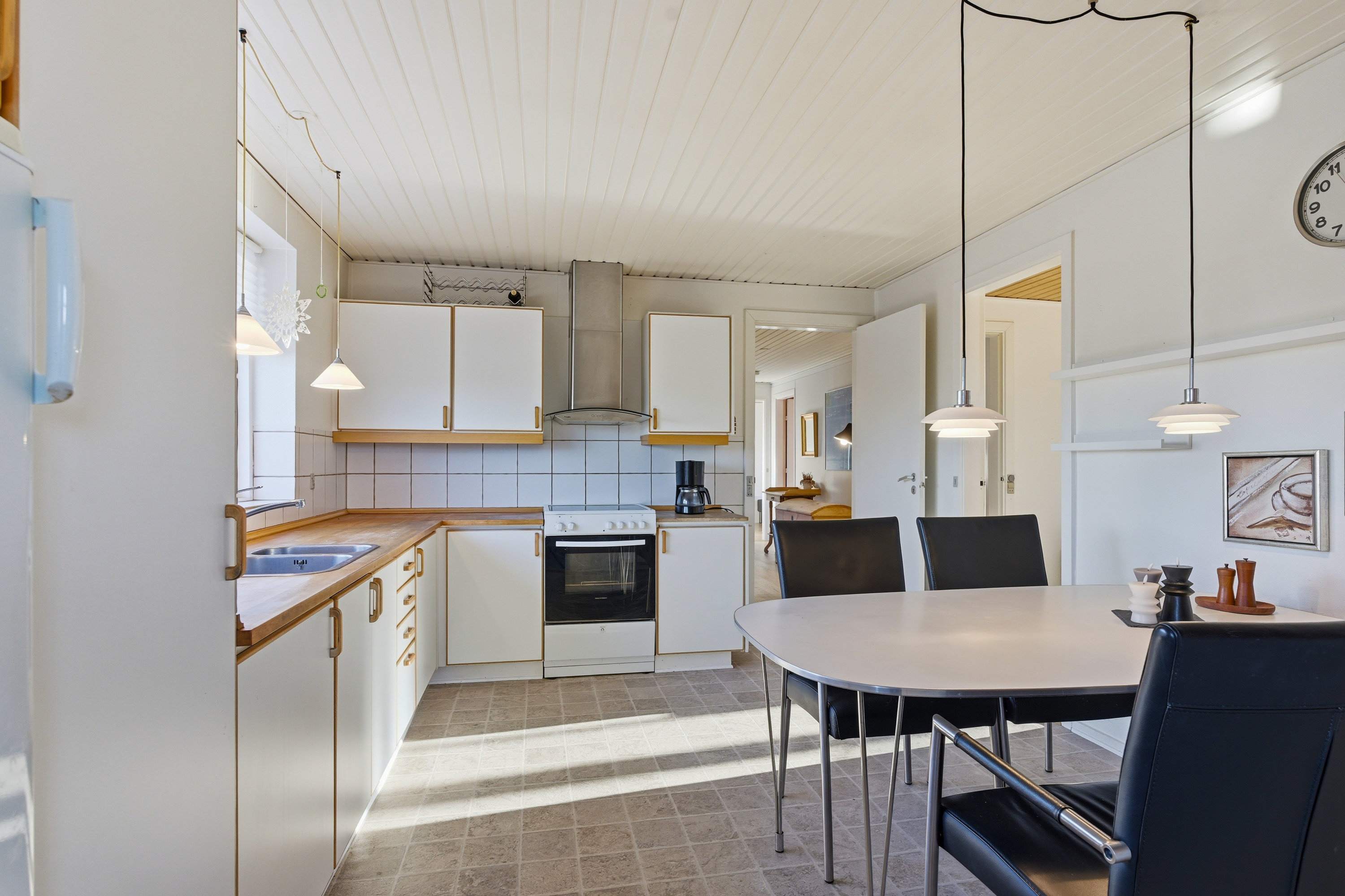 Fremhævet køkken billede i fuldskærmstilstand. Billede af Rugvangen 1, Otterup, 5450 Otterup