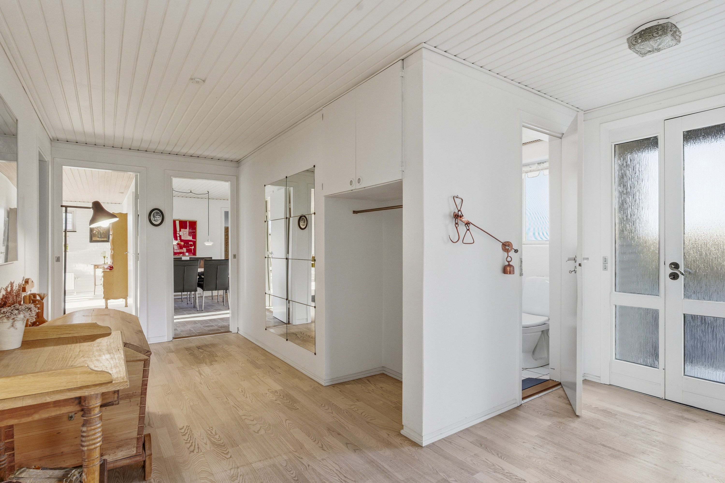 Fremhævet entré billede i fuldskærmstilstand. Billede af Rugvangen 1, Otterup, 5450 Otterup