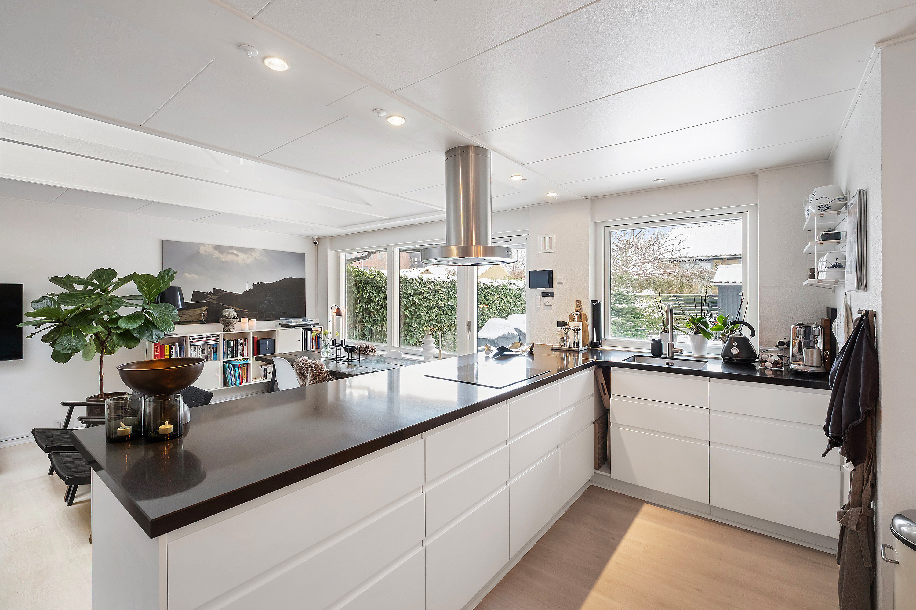 Fremhævet køkken billede i fuldskærmstilstand. Billede af Christianshusvej 117, 2970 Hørsholm