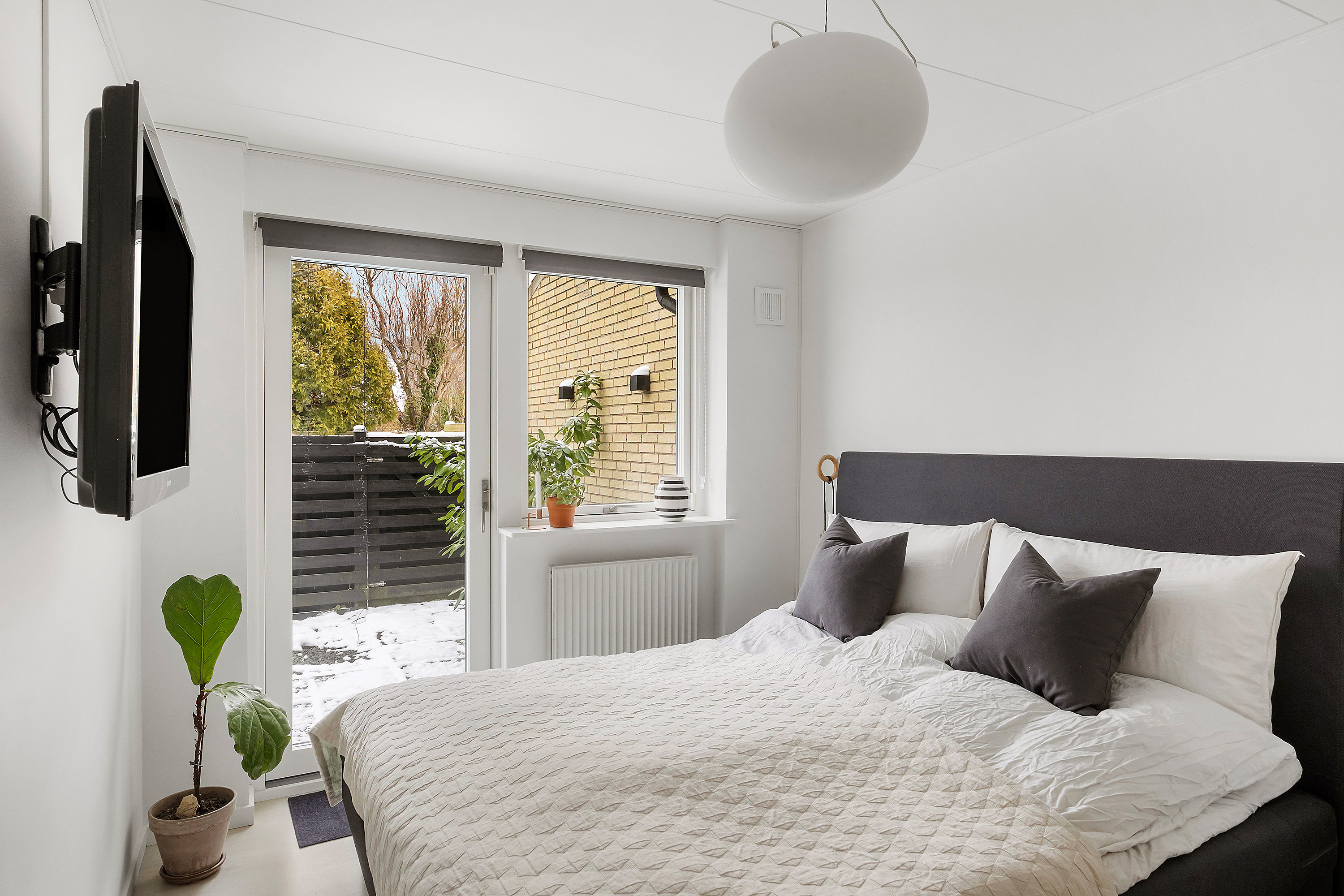 Fremhævet soveværelse billede i fuldskærmstilstand. Billede af Christianshusvej 117, 2970 Hørsholm