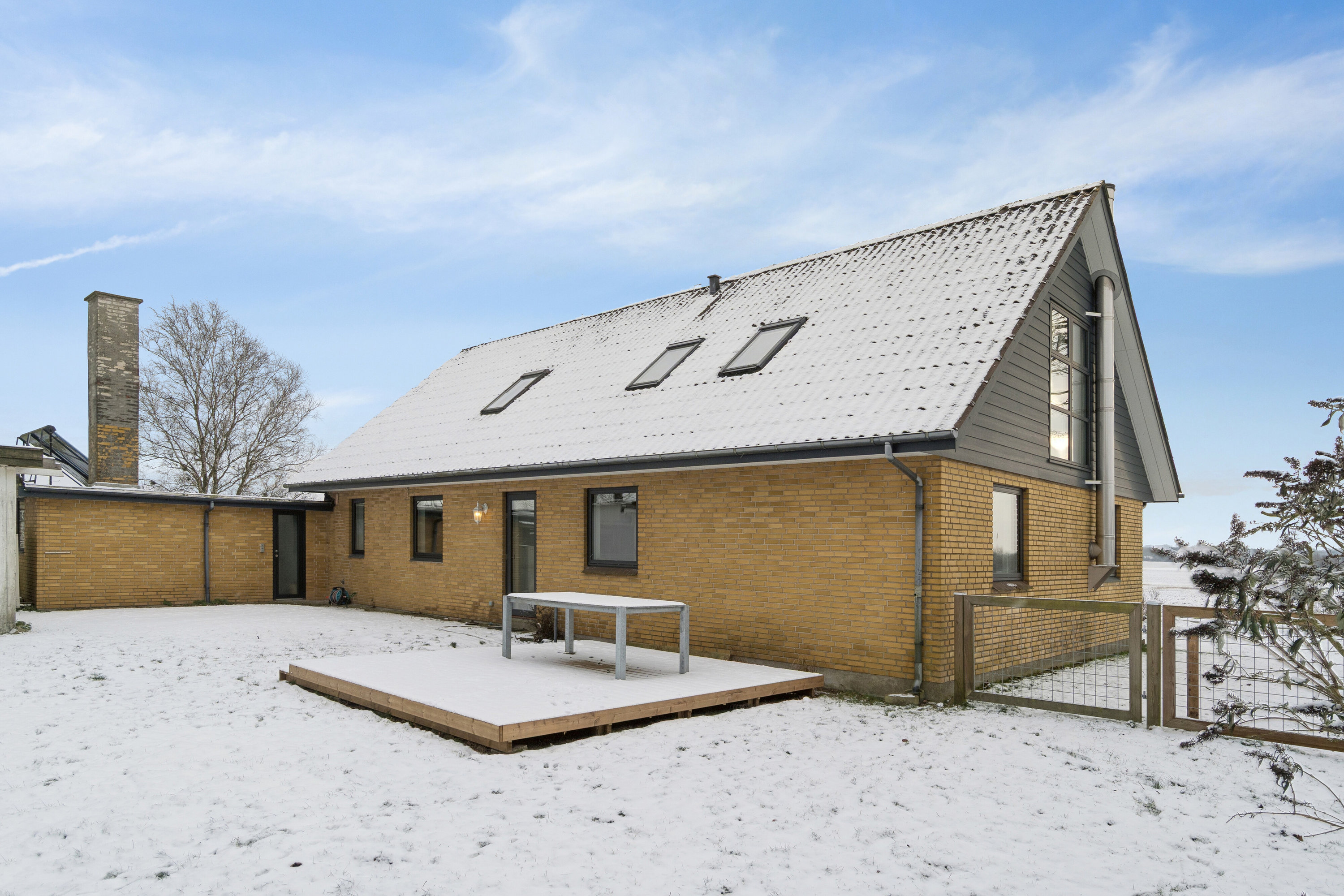 Fremhævet set fra haven billede i fuldskærmstilstand. Billede af Kildeagervej 1, Skuderløse, 4690 Haslev