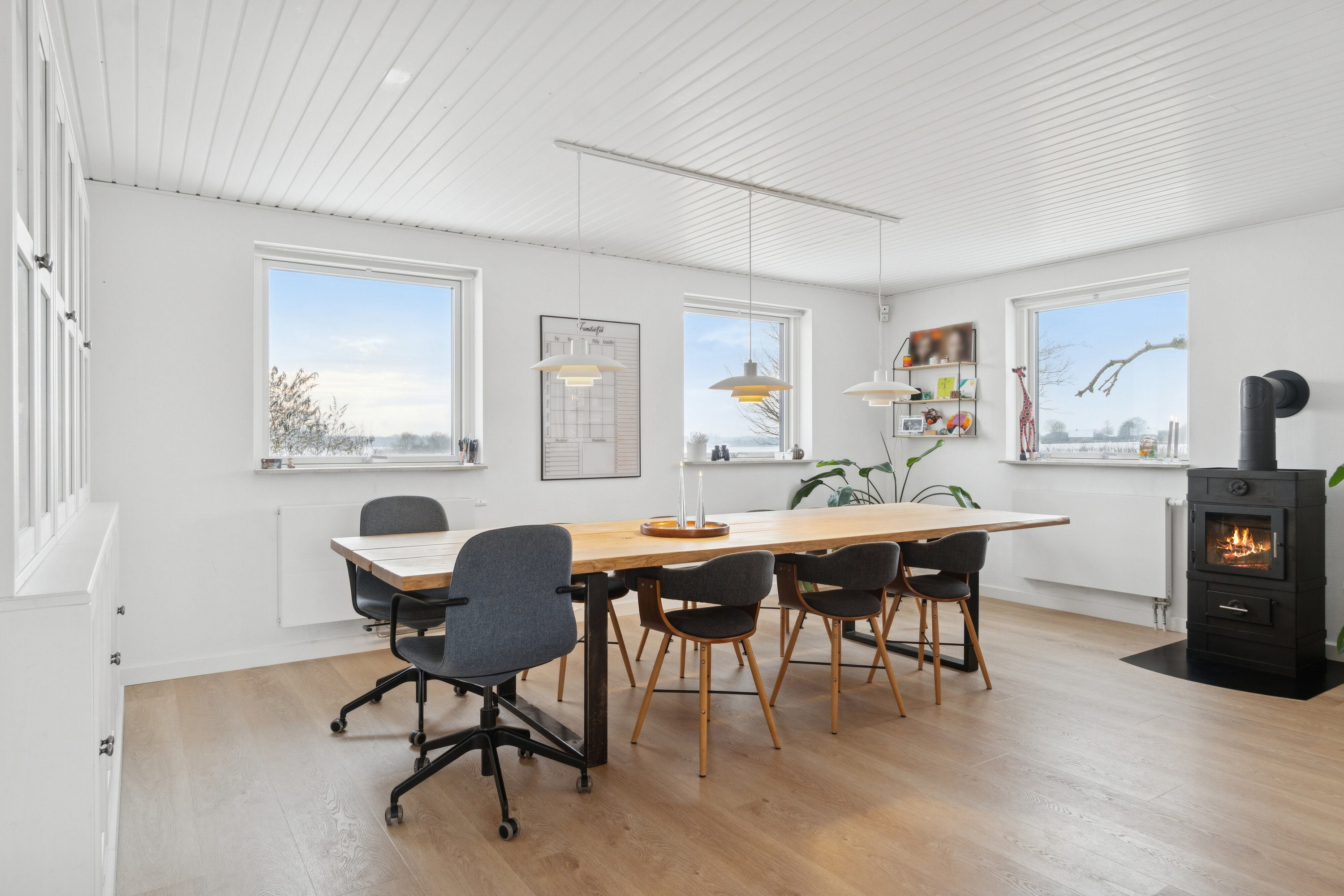 Fremhævet spisestue billede i fuldskærmstilstand. Billede af Kildeagervej 1, Skuderløse, 4690 Haslev