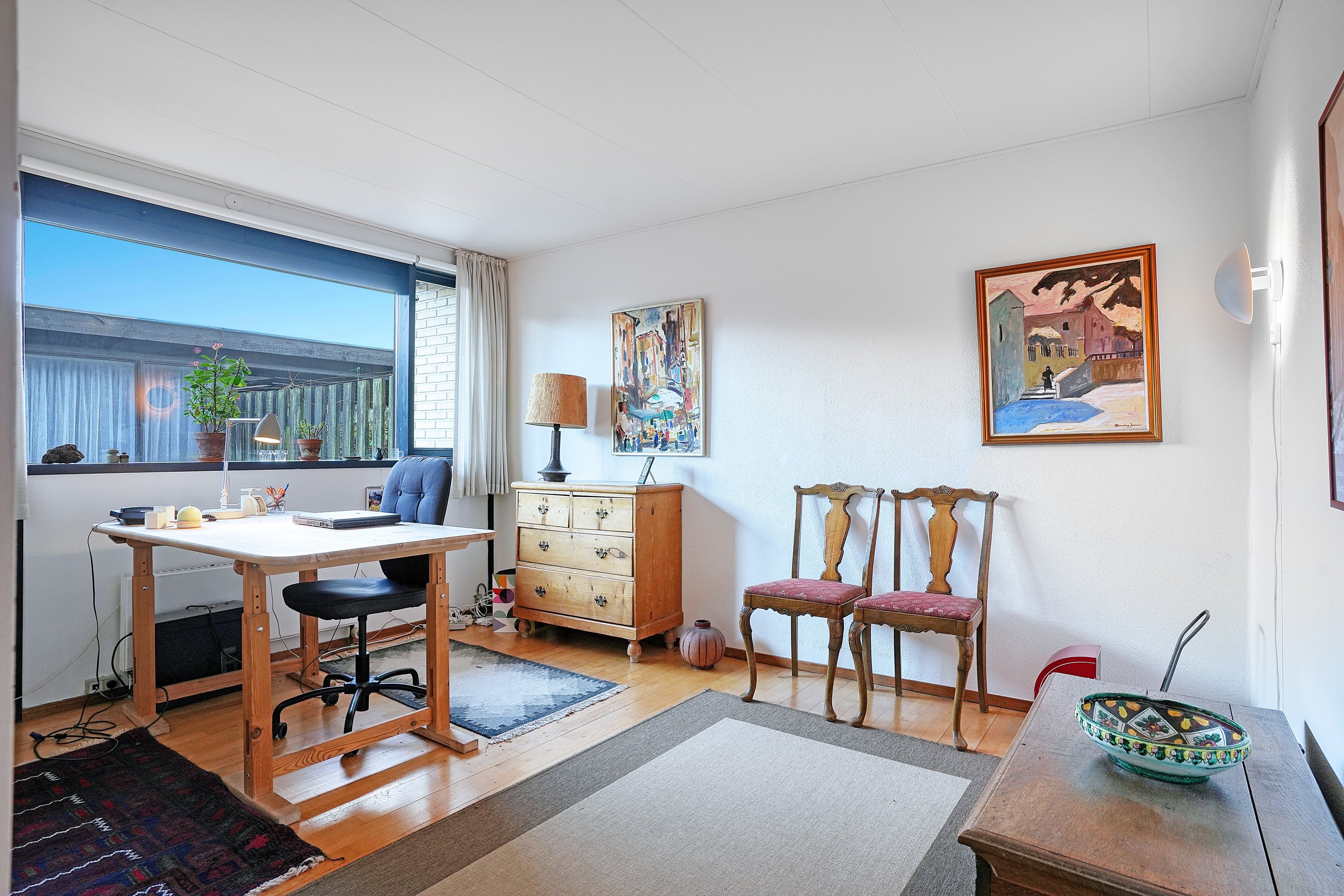 Fremhævet værelse billede i fuldskærmstilstand. Billede af Højeloft Vænge 236, 3500 Værløse