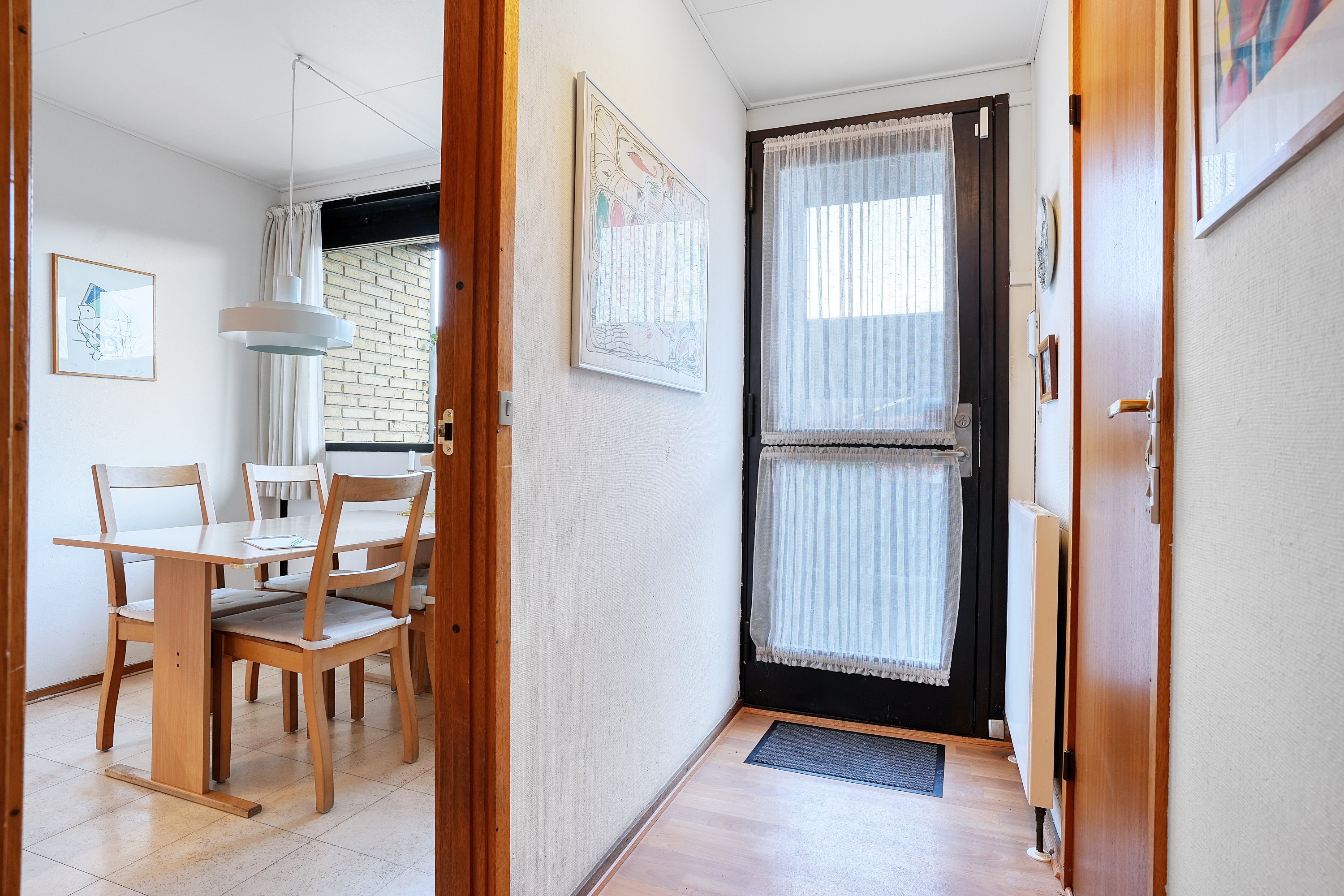 Fremhævet entré billede i fuldskærmstilstand. Billede af Højeloft Vænge 236, 3500 Værløse