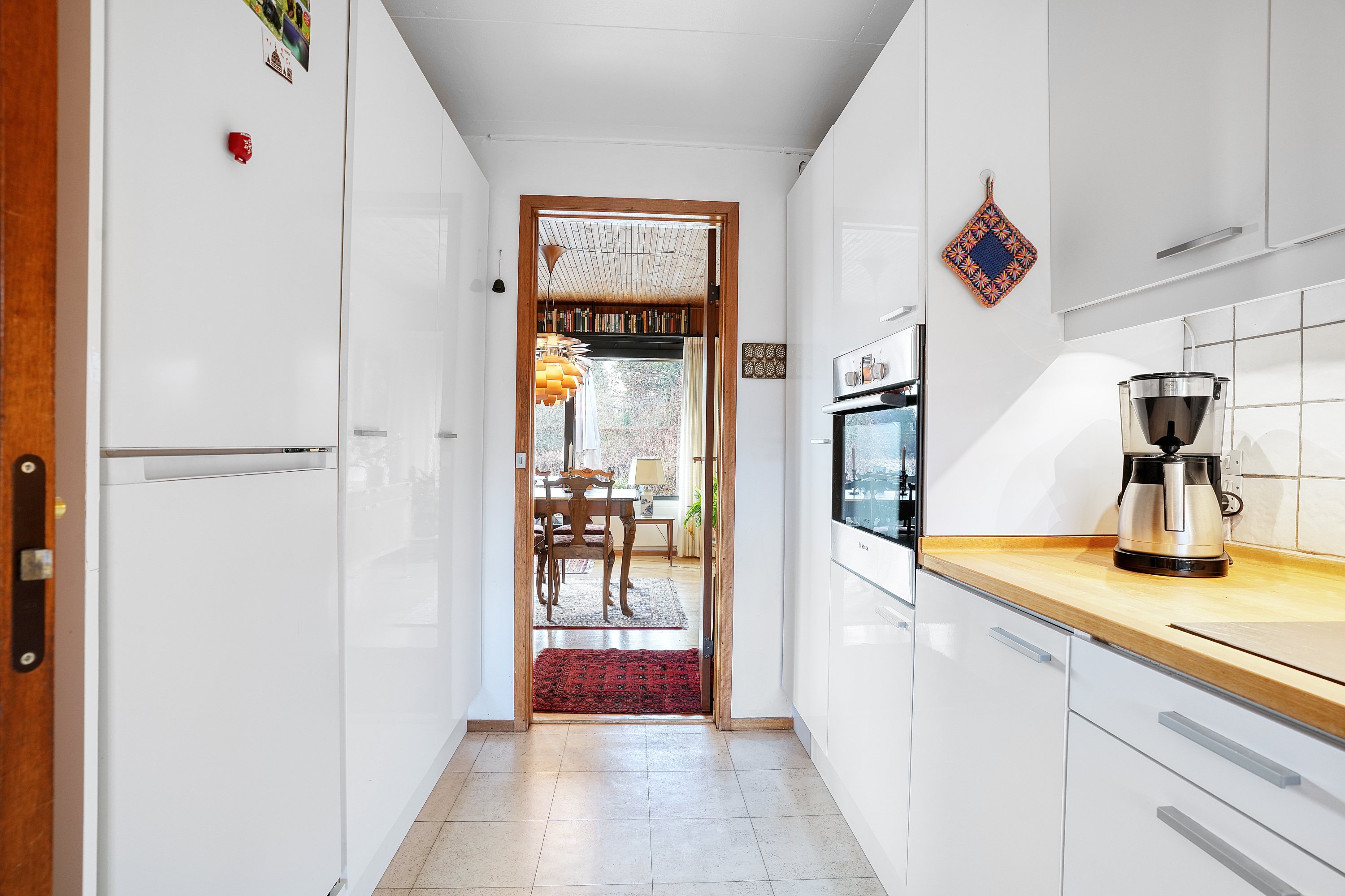 Fremhævet køkken billede i fuldskærmstilstand. Billede af Højeloft Vænge 236, 3500 Værløse