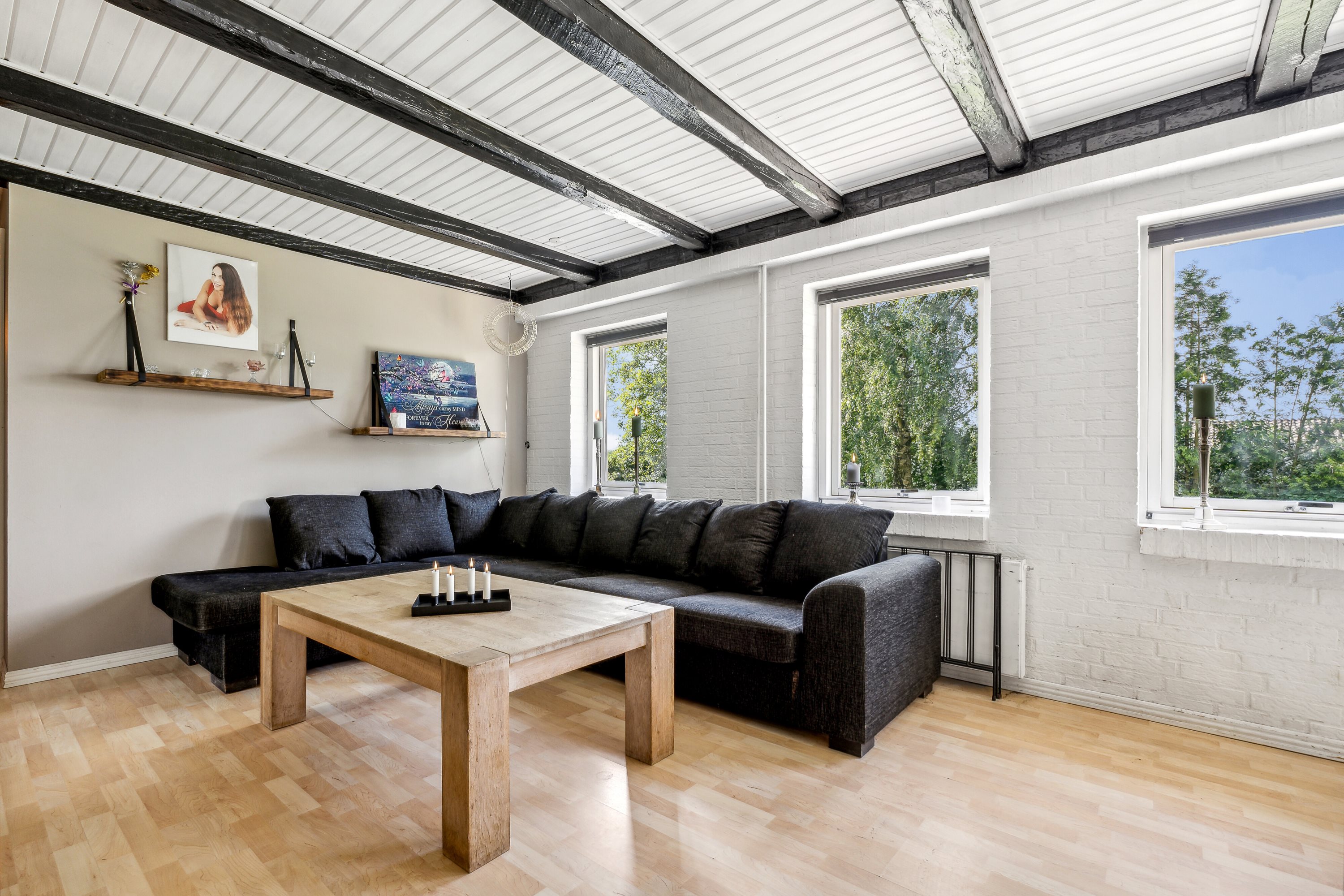 Fremhævet stue billede i fuldskærmstilstand. Billede af Ørbækvej 843, Rolfsted, 5863 Ferritslev Fyn