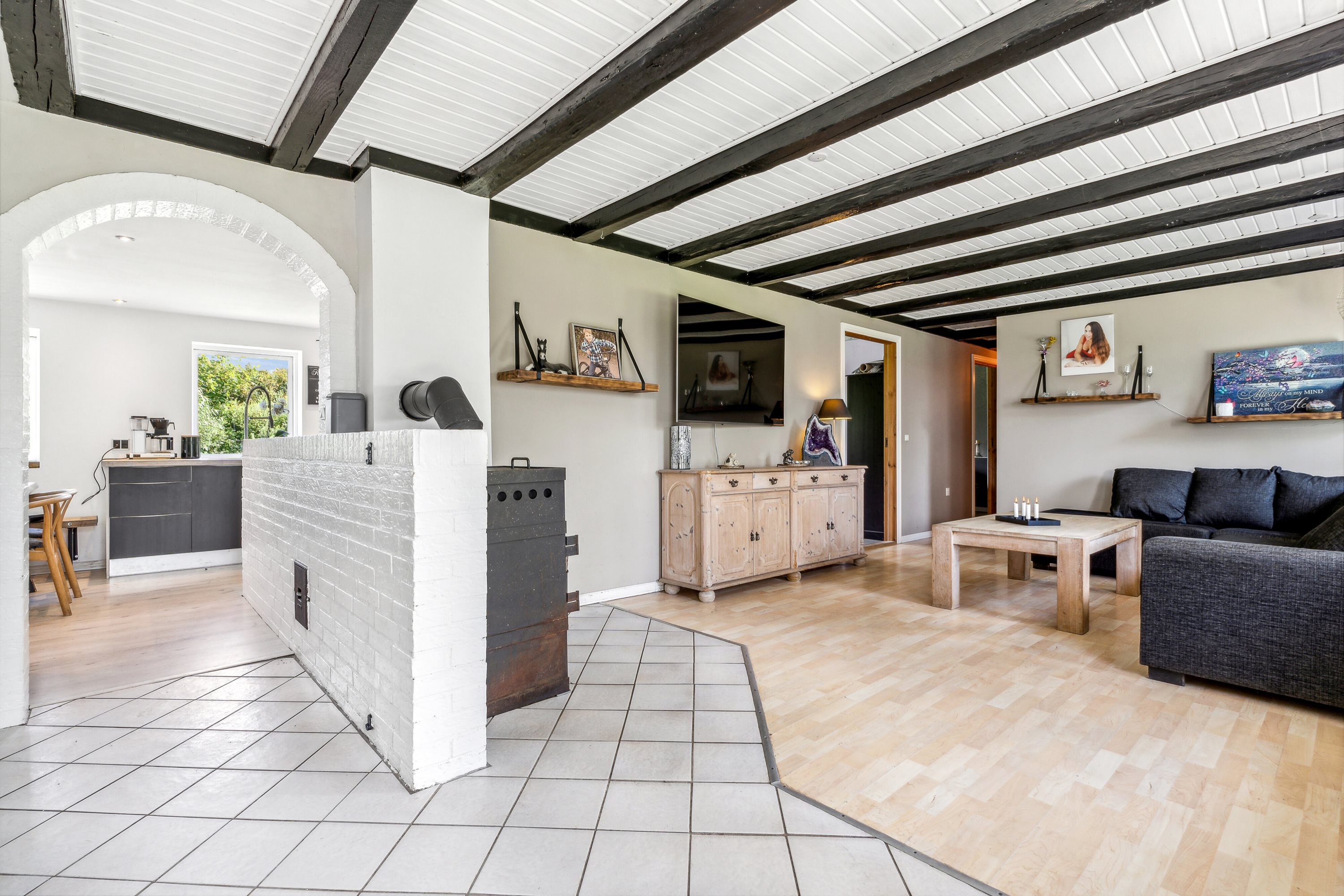 Fremhævet stue billede i fuldskærmstilstand. Billede af Ørbækvej 843, Rolfsted, 5863 Ferritslev Fyn