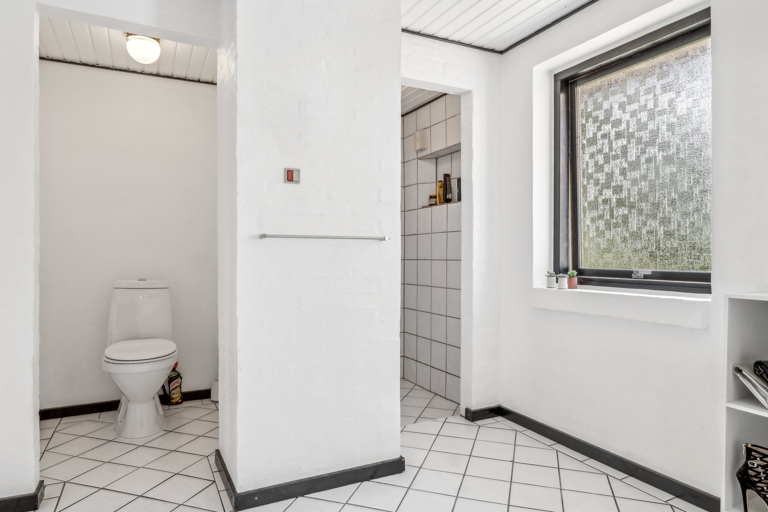 Fremhævet badeværelse billede i fuldskærmstilstand. Billede af Ørbækvej 843, Rolfsted, 5863 Ferritslev Fyn