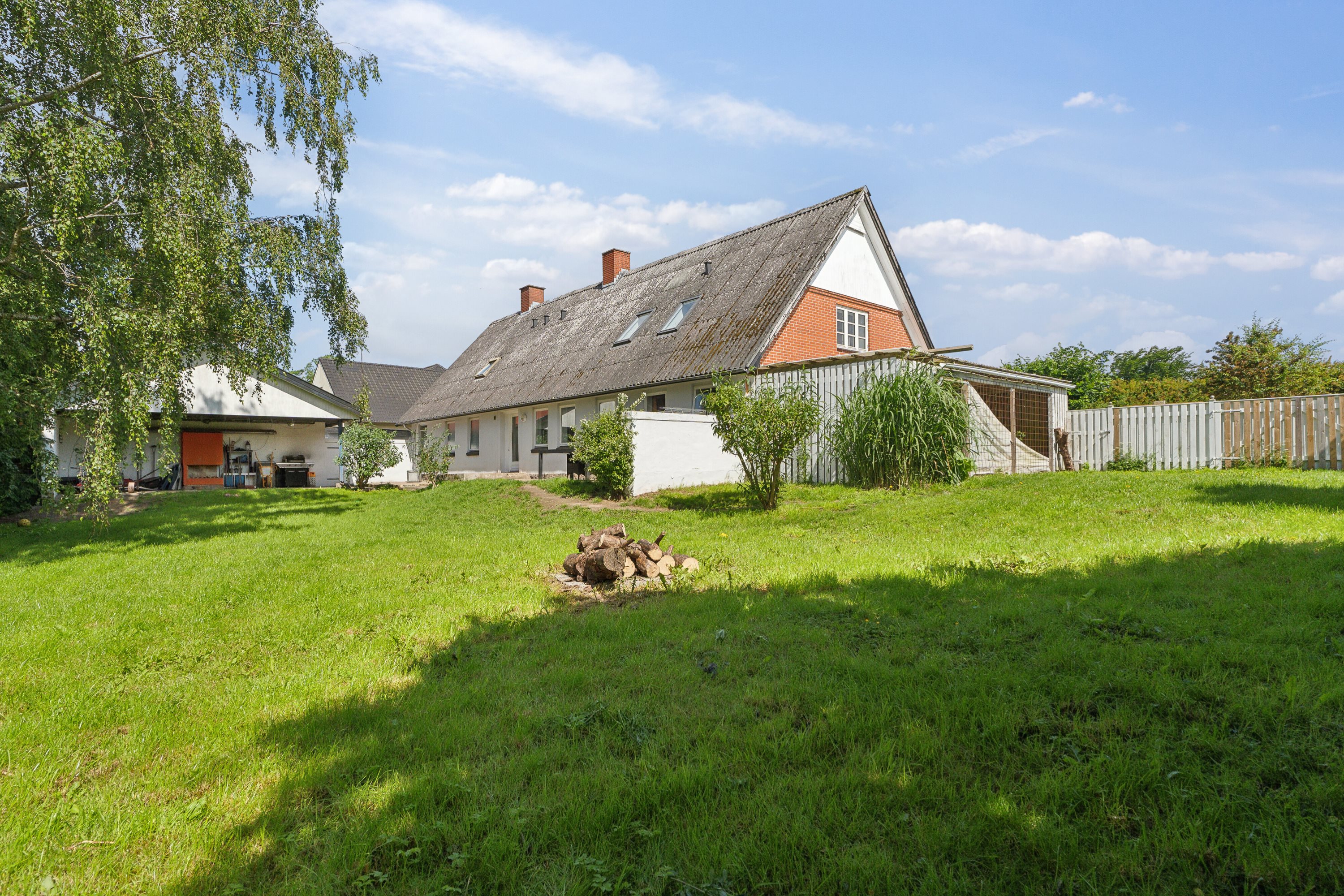 Villa: Set fra haven på Ørbækvej 843, Rolfsted, 5863 Ferritslev Fyn