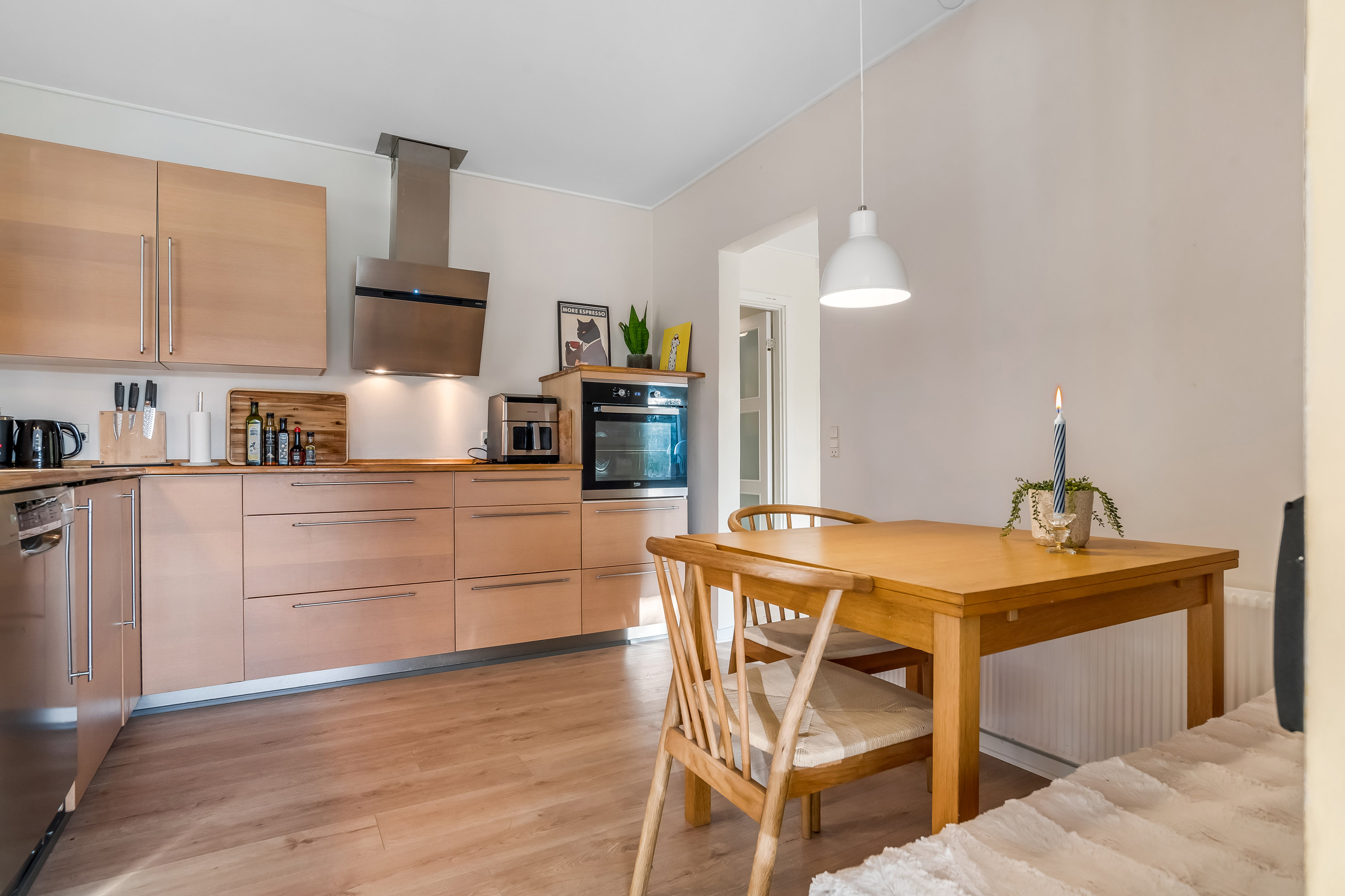 Fremhævet køkken billede i fuldskærmstilstand. Billede af Skoleparken 4, 7500 Holstebro