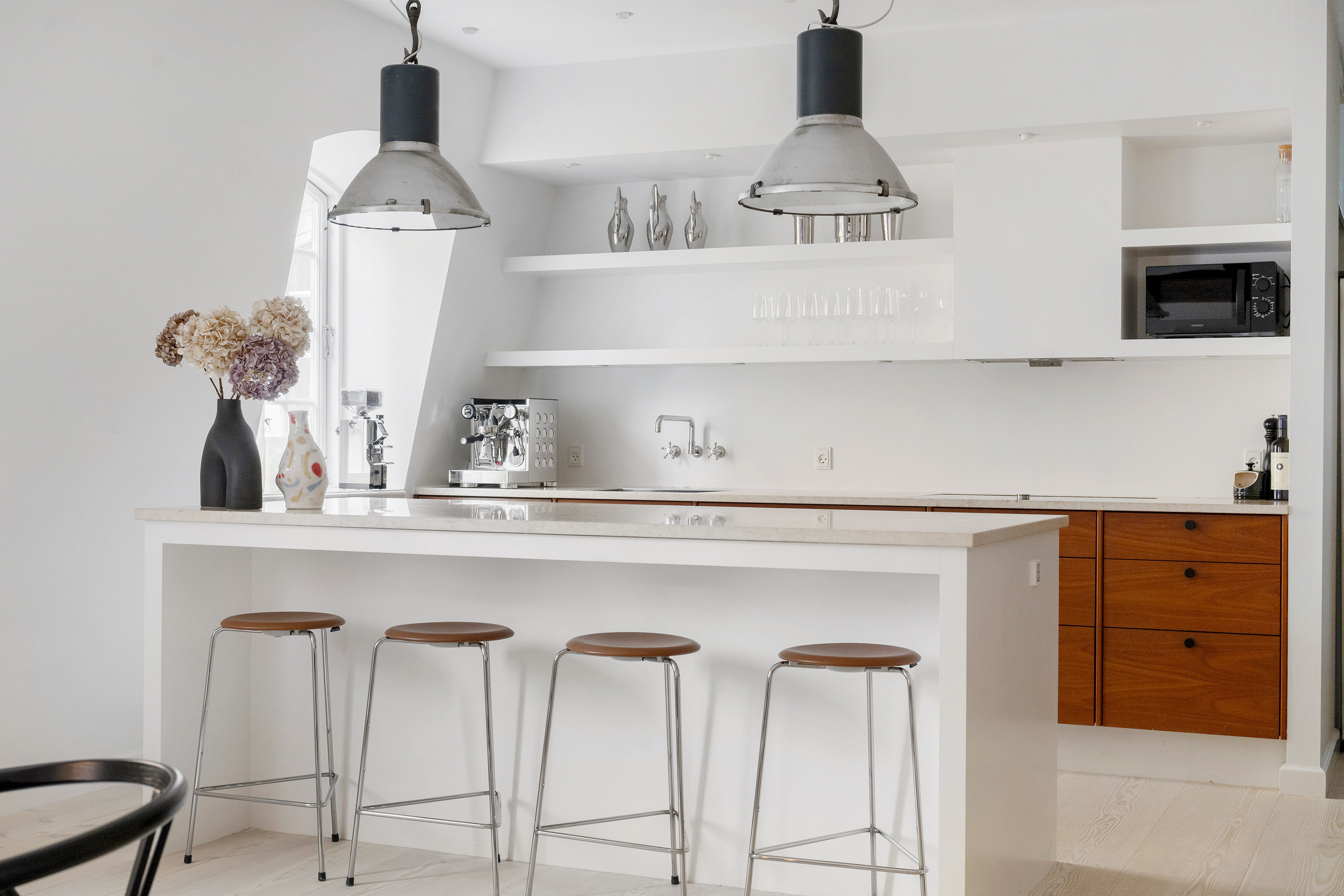 Fremhævet køkken billede i fuldskærmstilstand. Billede af Nyhavn 12, 3., 1051 København K