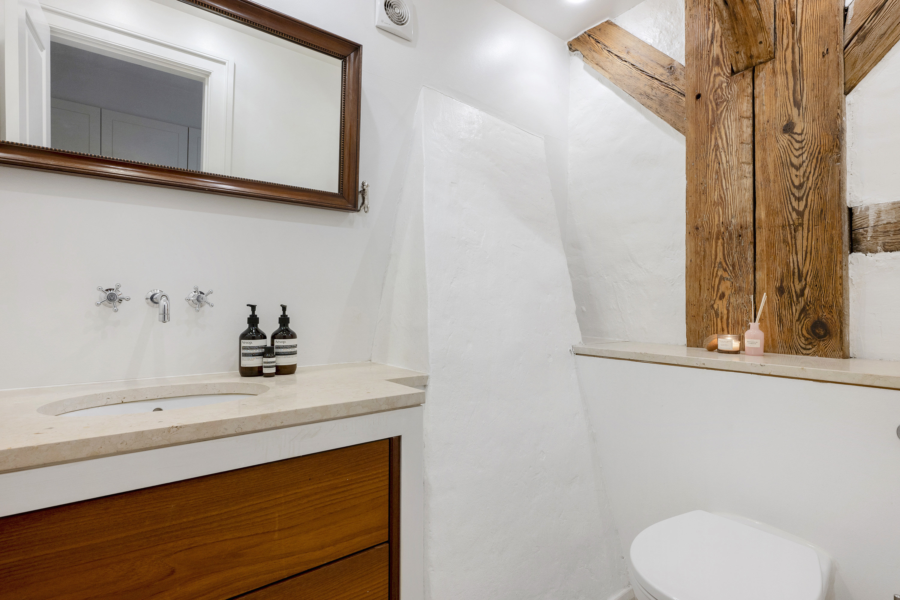 Fremhævet badeværelse billede i fuldskærmstilstand. Billede af Nyhavn 12, 3., 1051 København K