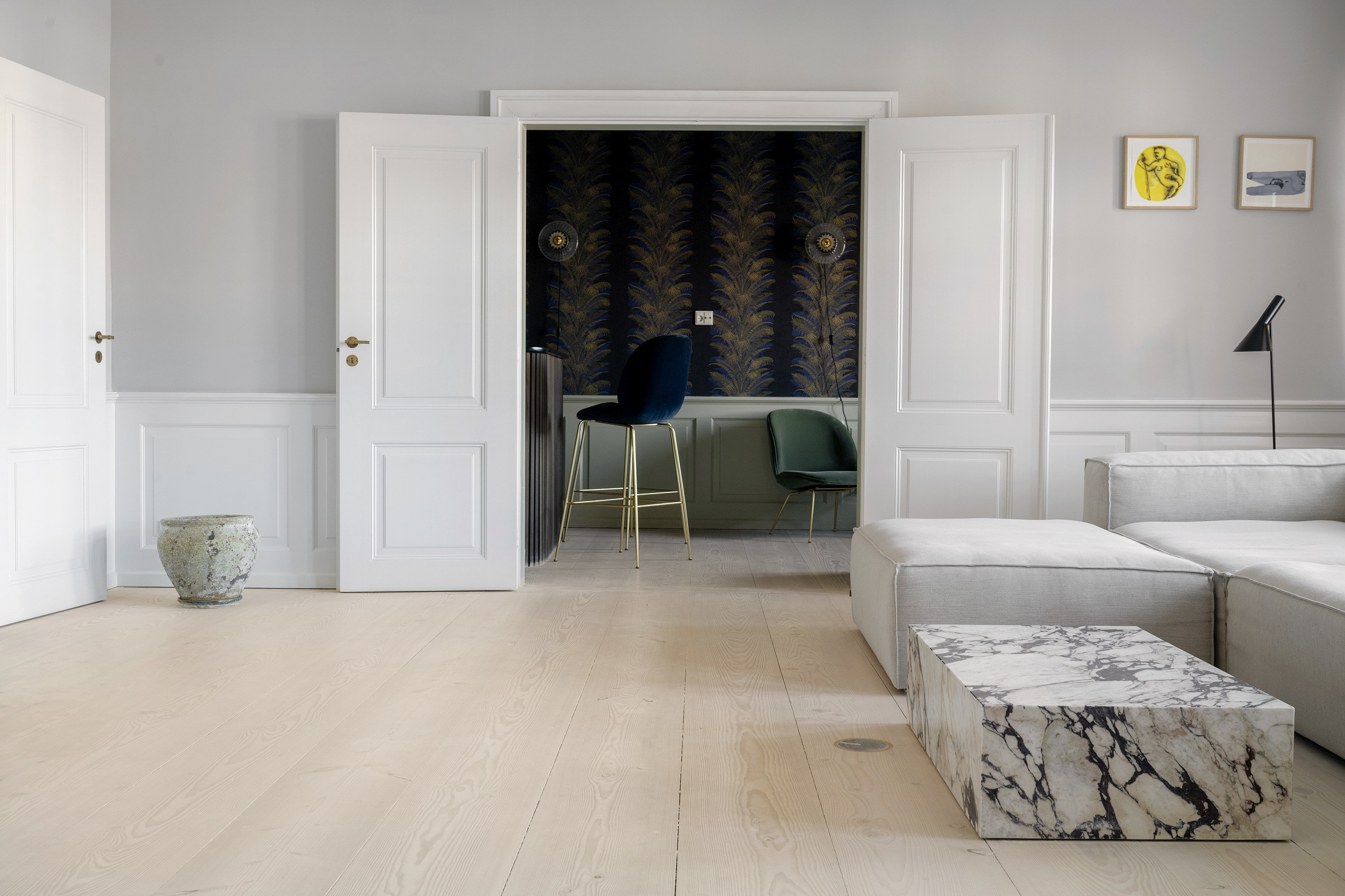 Fremhævet stue billede i fuldskærmstilstand. Billede af Nyhavn 12, 3., 1051 København K