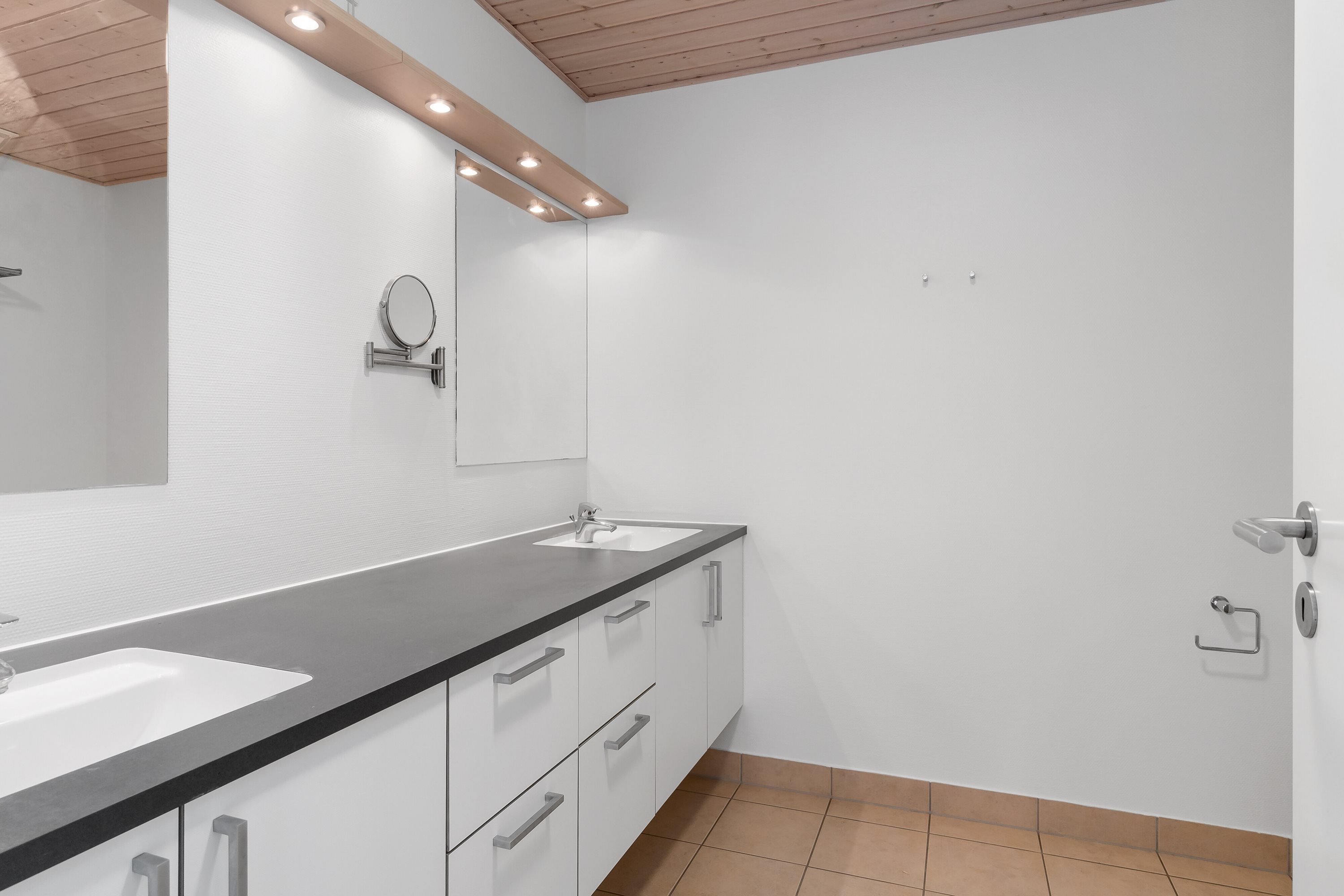 Fremhævet badeværelse billede i fuldskærmstilstand. Billede af Nymarks Allé 210, 8320 Mårslet