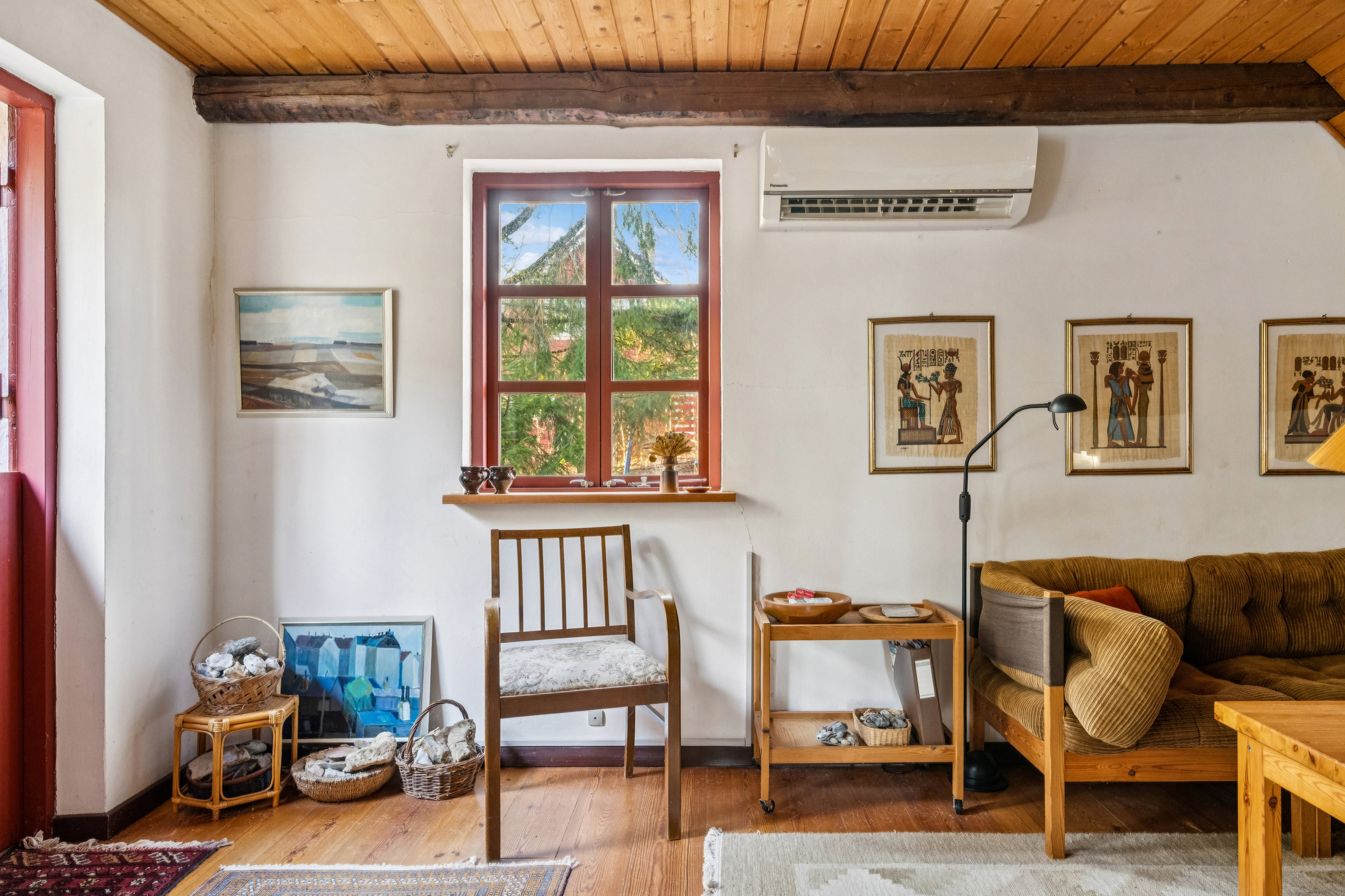 Fremhævet stue billede i fuldskærmstilstand. Billede af Silkehalevej 3, Skelhøje Plantage, 8400 Ebeltoft