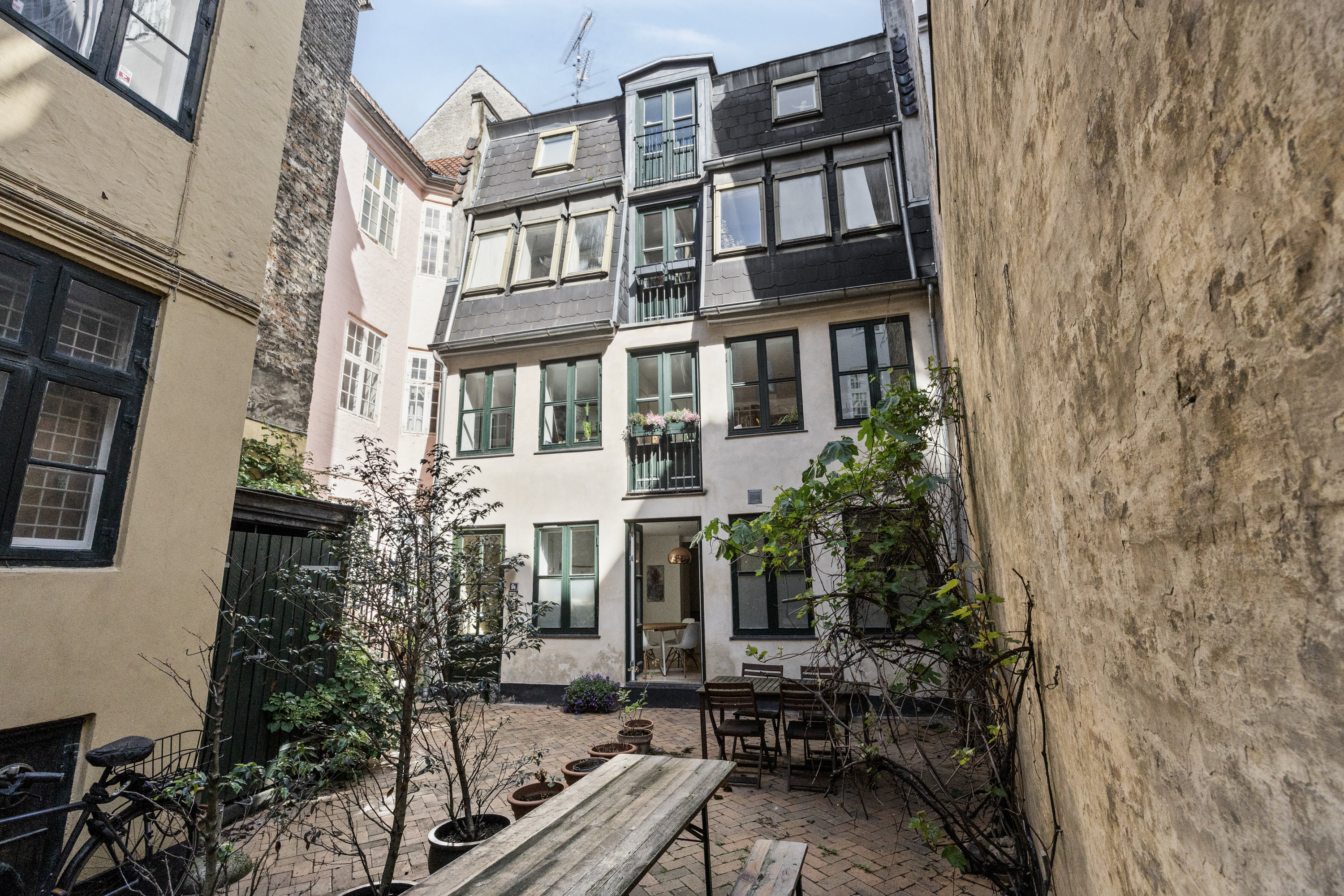 Fremhævet ejendom billede i fuldskærmstilstand. Billede af Hyskenstræde 9, 1., 1207 København K