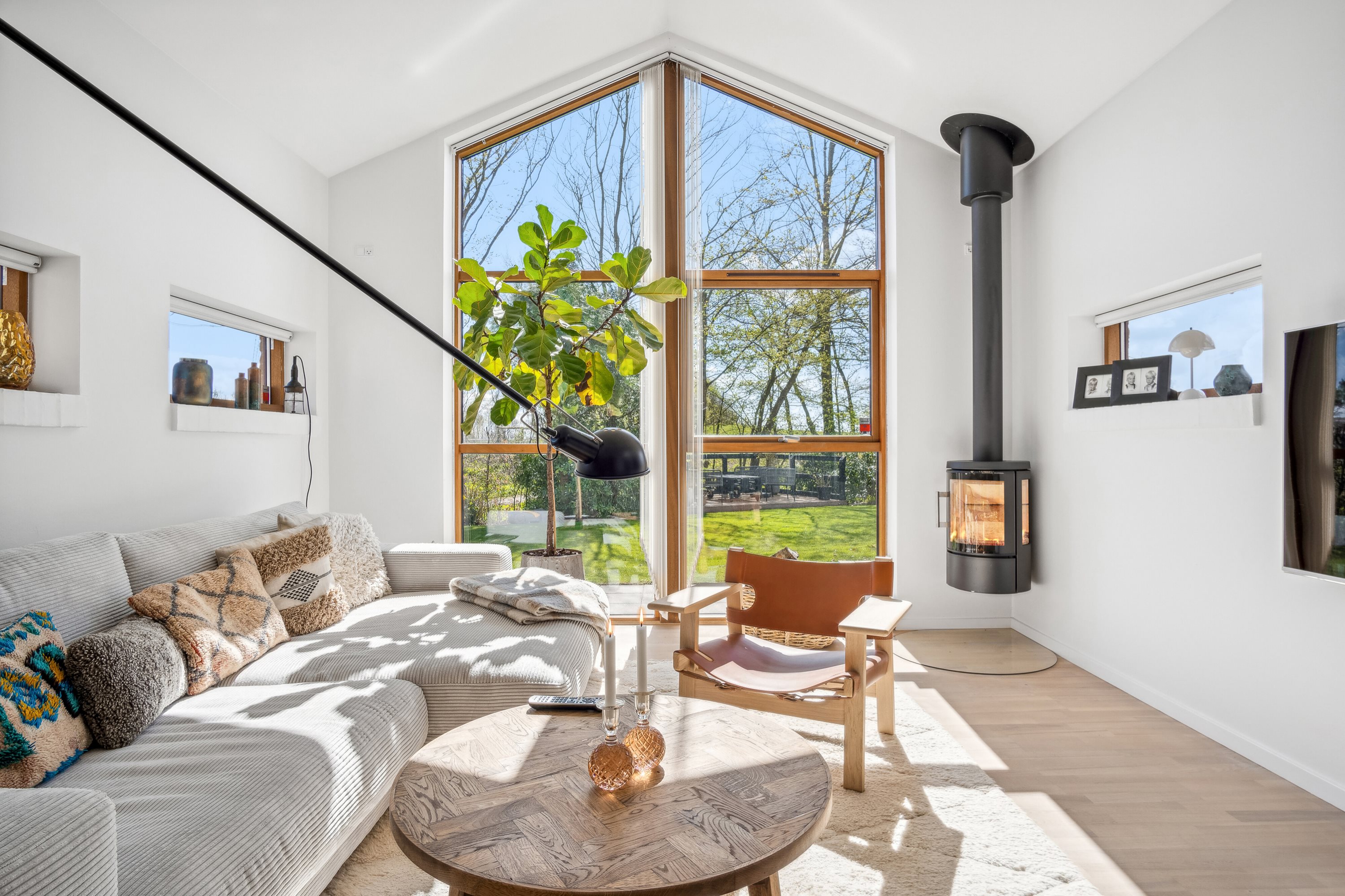 Fremhævet stue billede i fuldskærmstilstand. Billede af Skåde Søpark 17, Skåde, 8270 Højbjerg