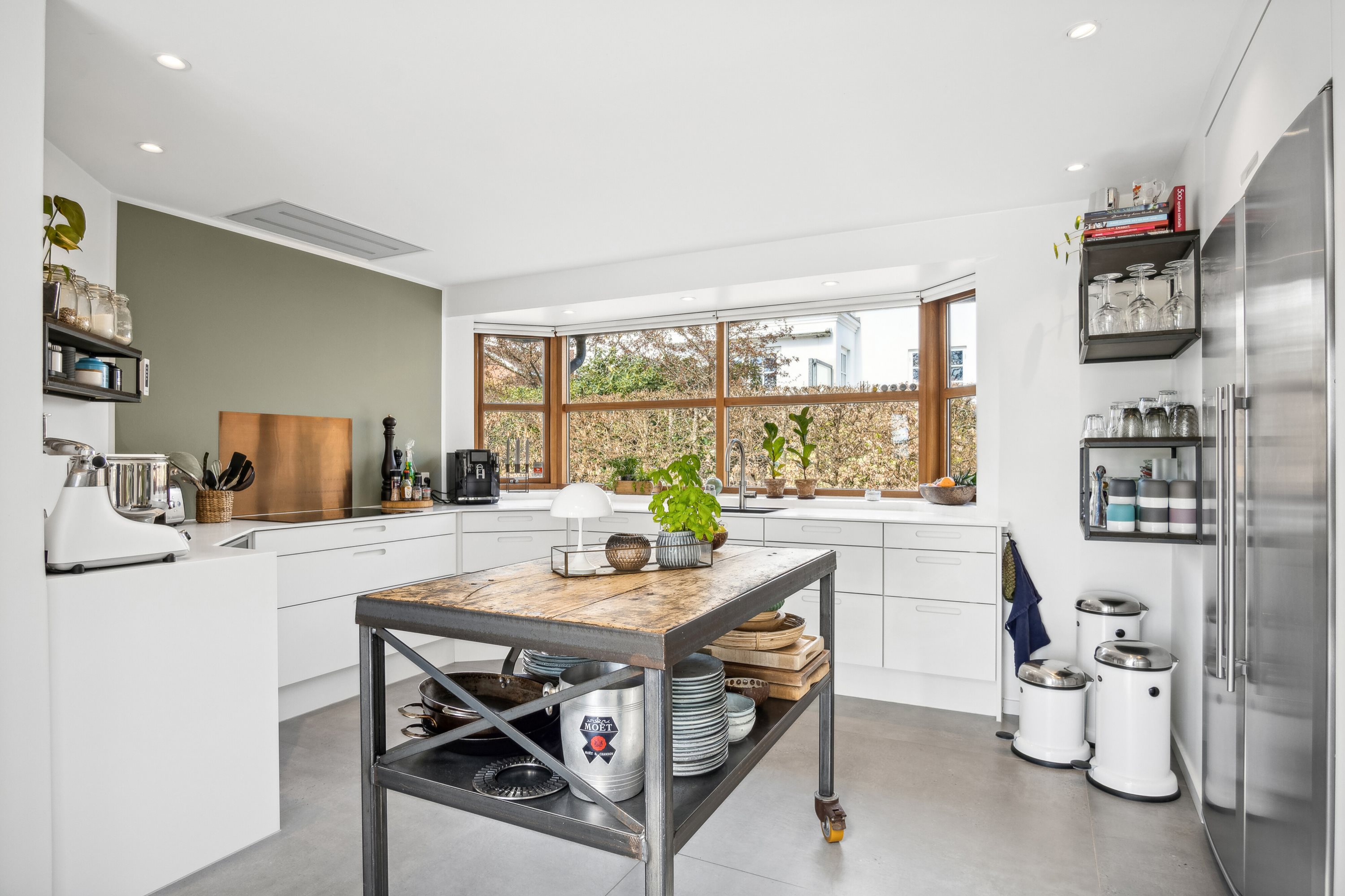 Fremhævet køkken billede i fuldskærmstilstand. Billede af Skåde Søpark 17, Skåde, 8270 Højbjerg