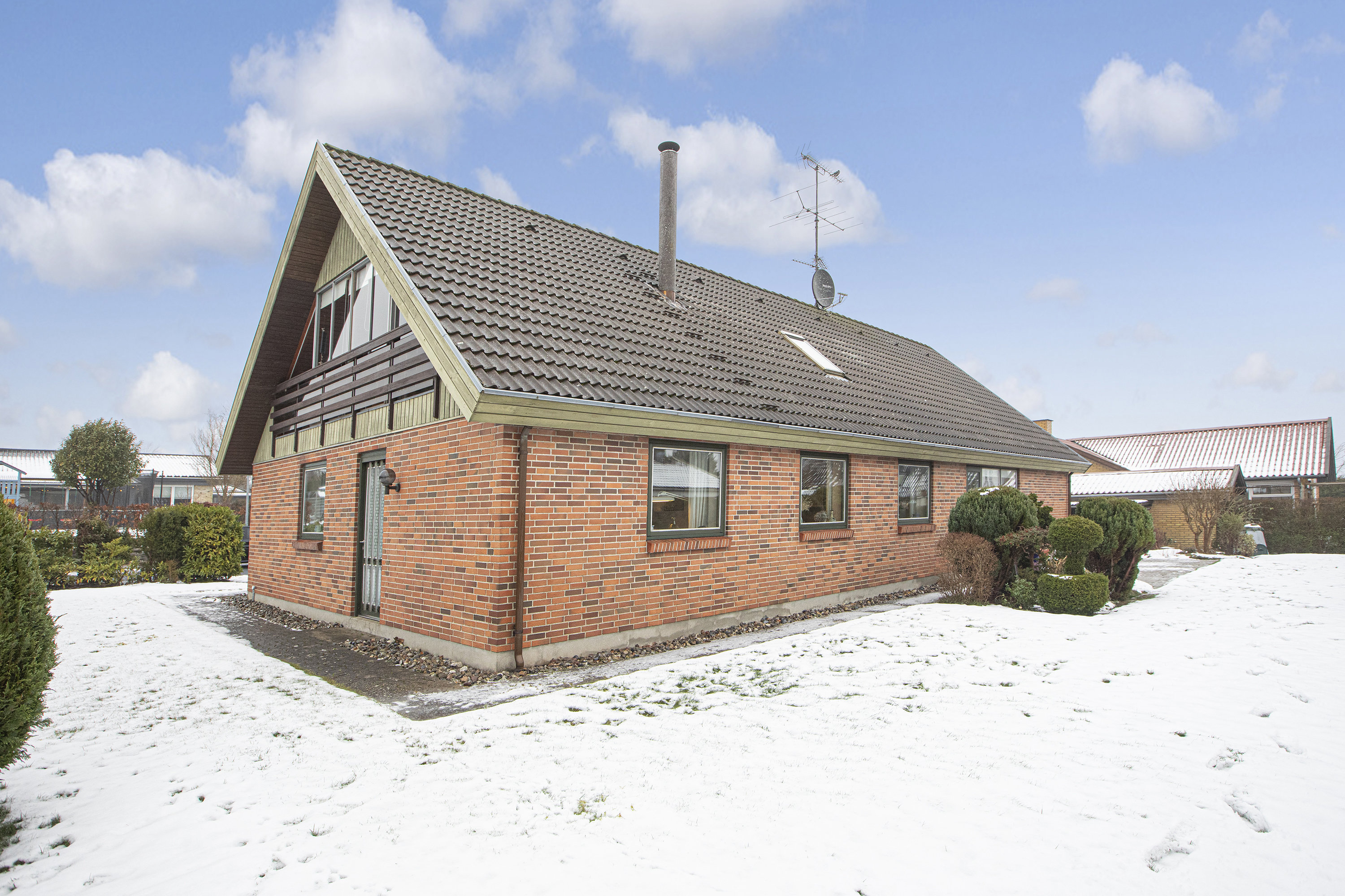 Fremhævet set fra haven billede i fuldskærmstilstand. Billede af Kirkebyvej 17, 2740 Skovlunde